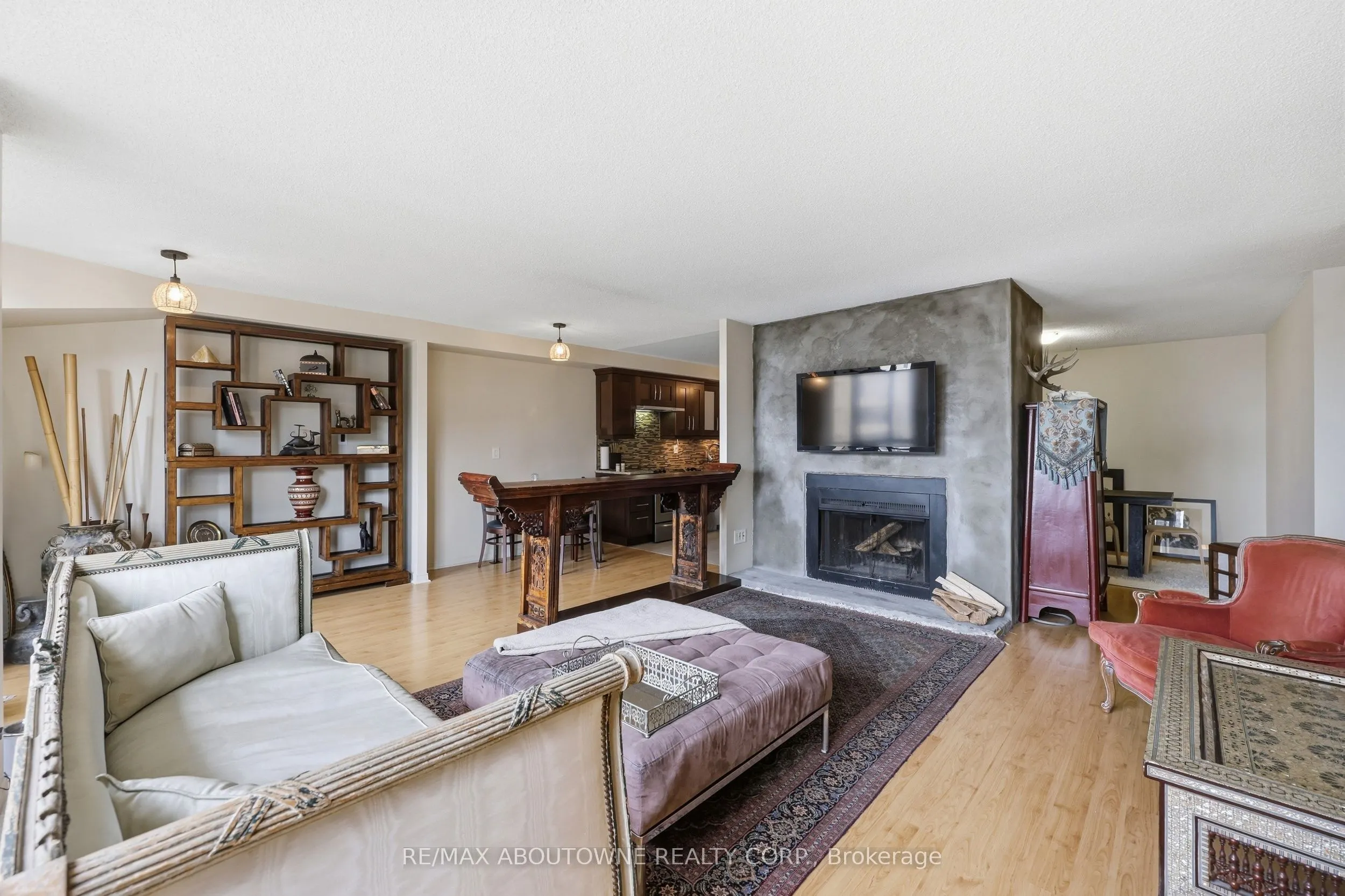 280 Simcoe Street #1003