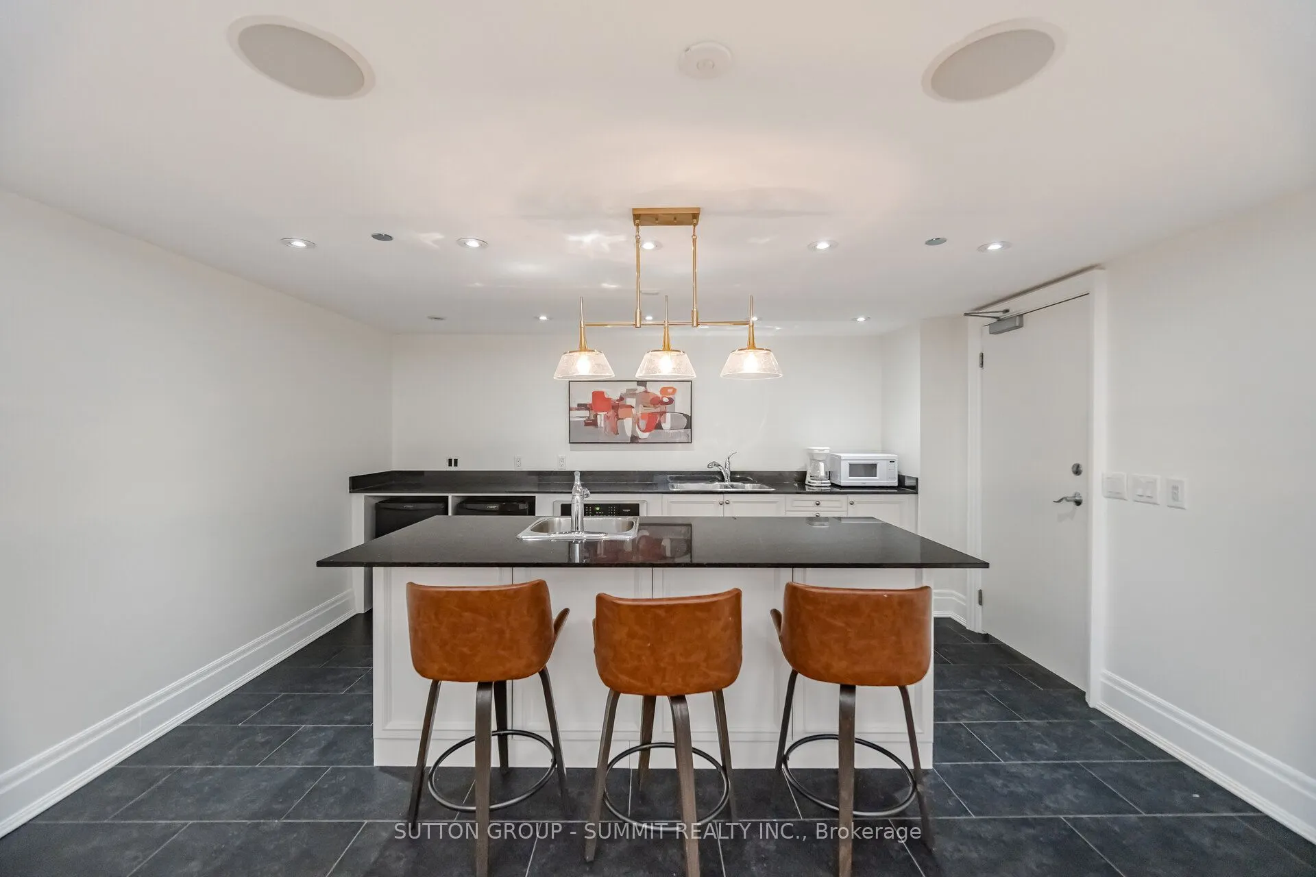 455 Rosewell Avenue #205