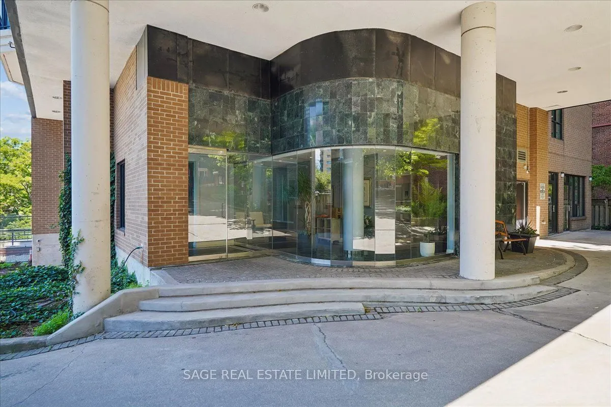 97 Lawton Boulevard #901