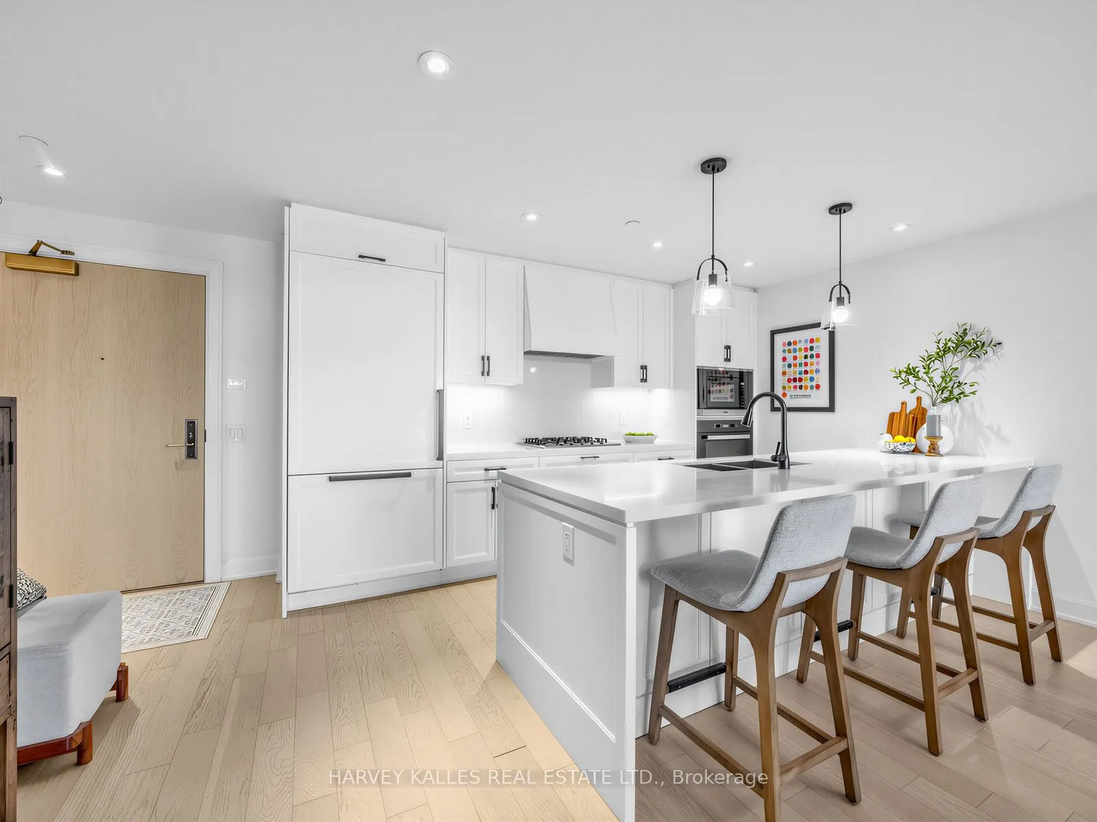 1 Strathgowan Avenue #605