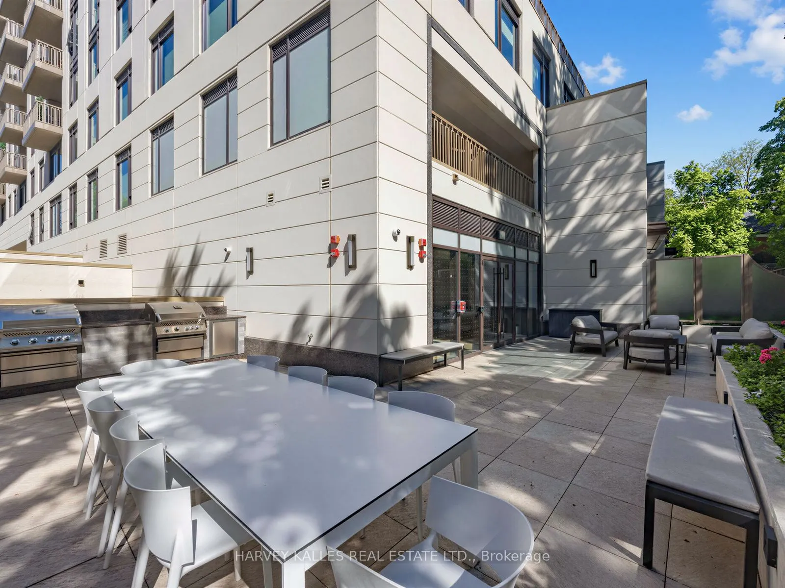 1 Strathgowan Avenue #605