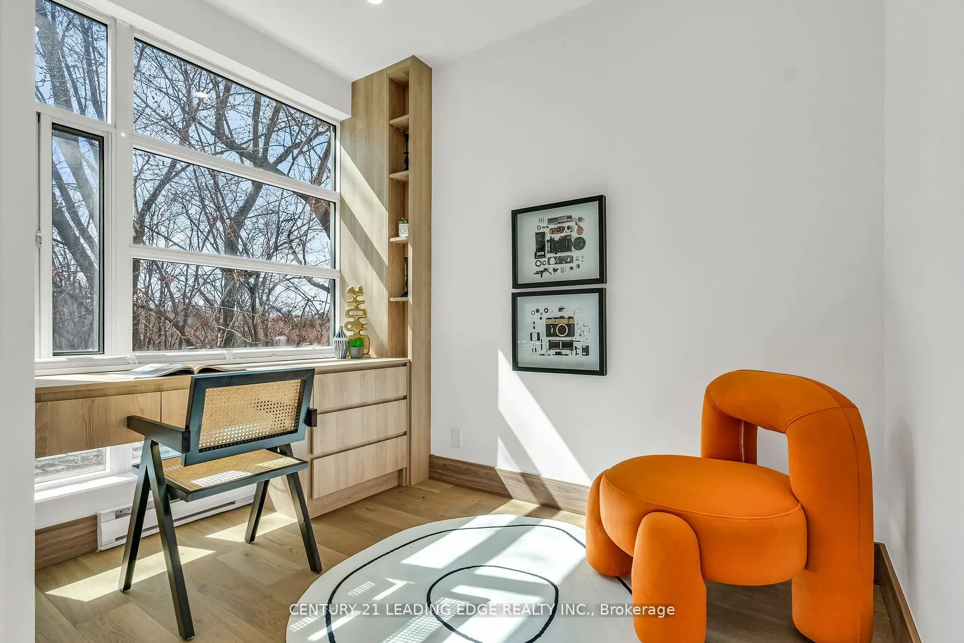 1 Watergarden Way #208