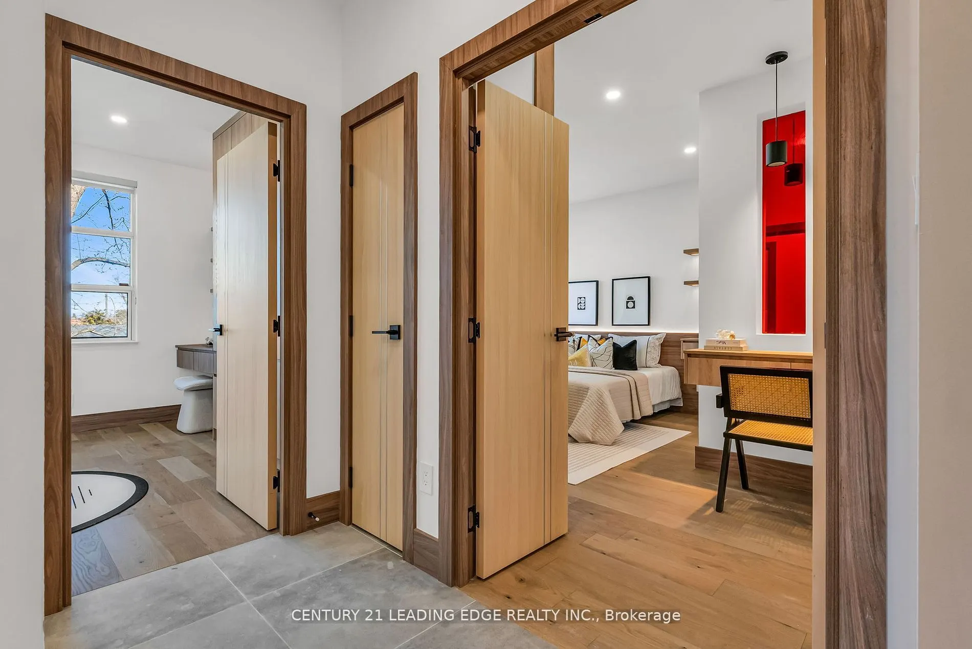 1 Watergarden Way #208