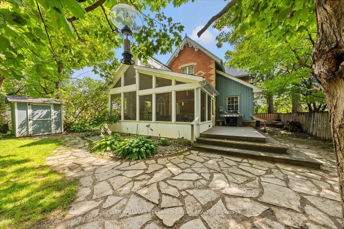 62 Wentworth Avenue