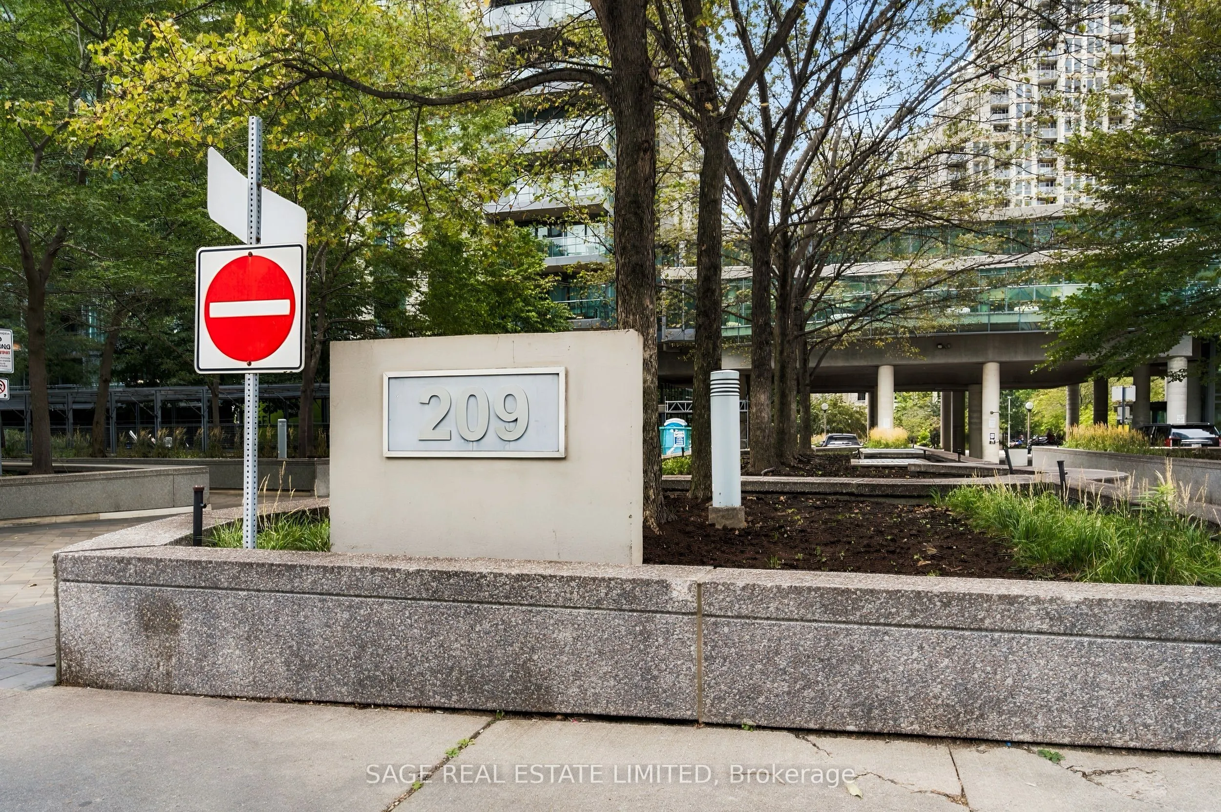 209 Fort York Boulevard #579