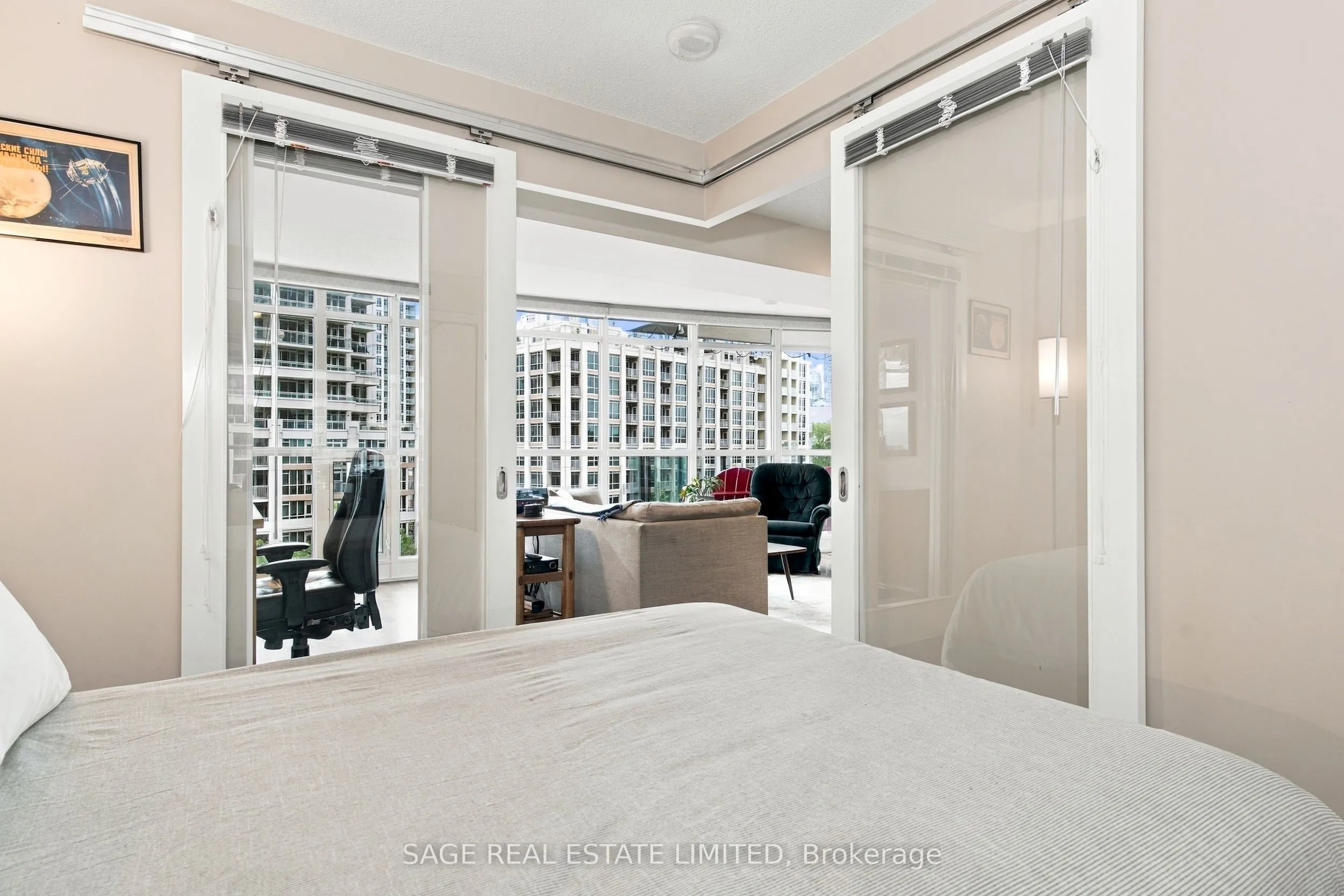 209 Fort York Boulevard #579