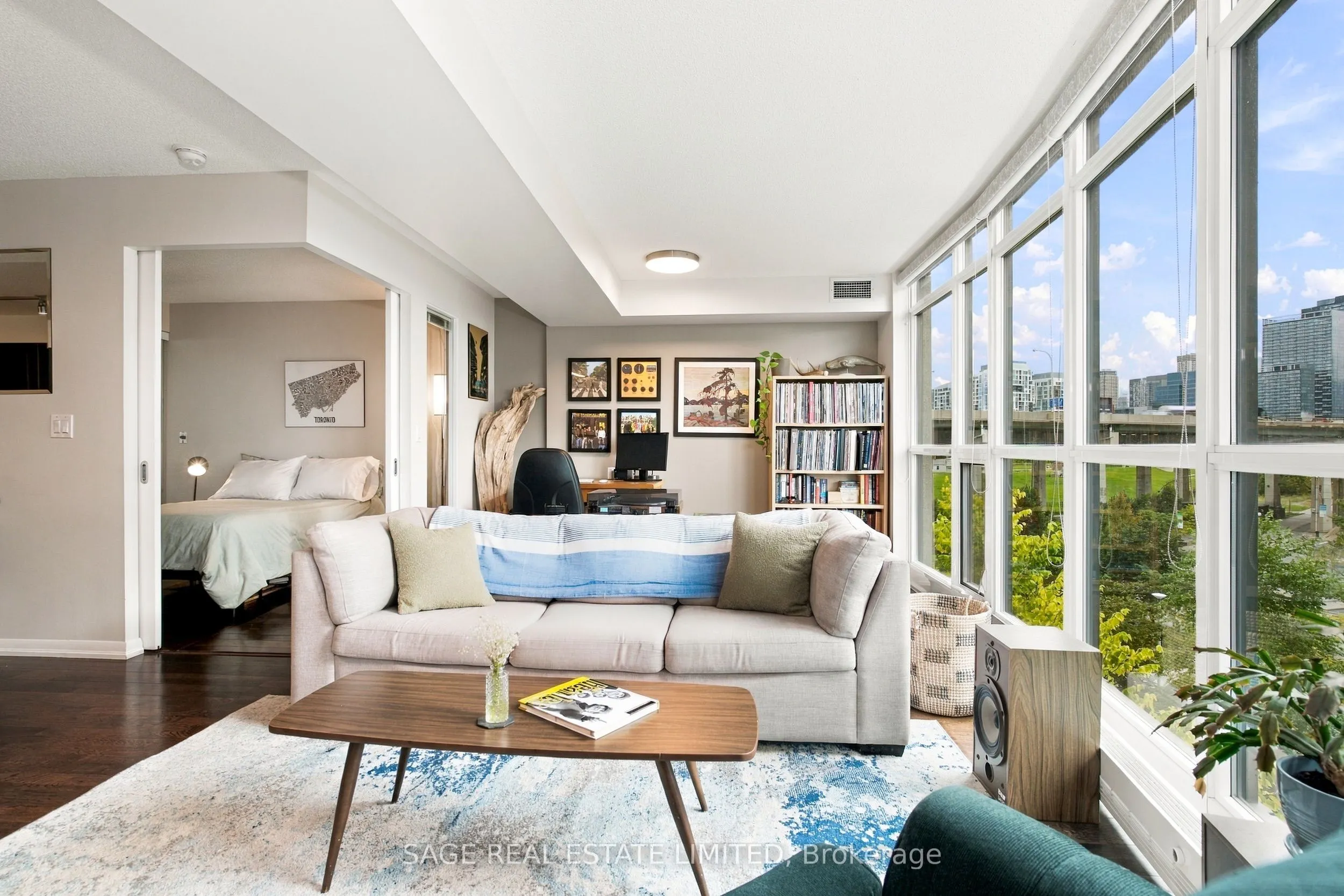 209 Fort York Boulevard #579