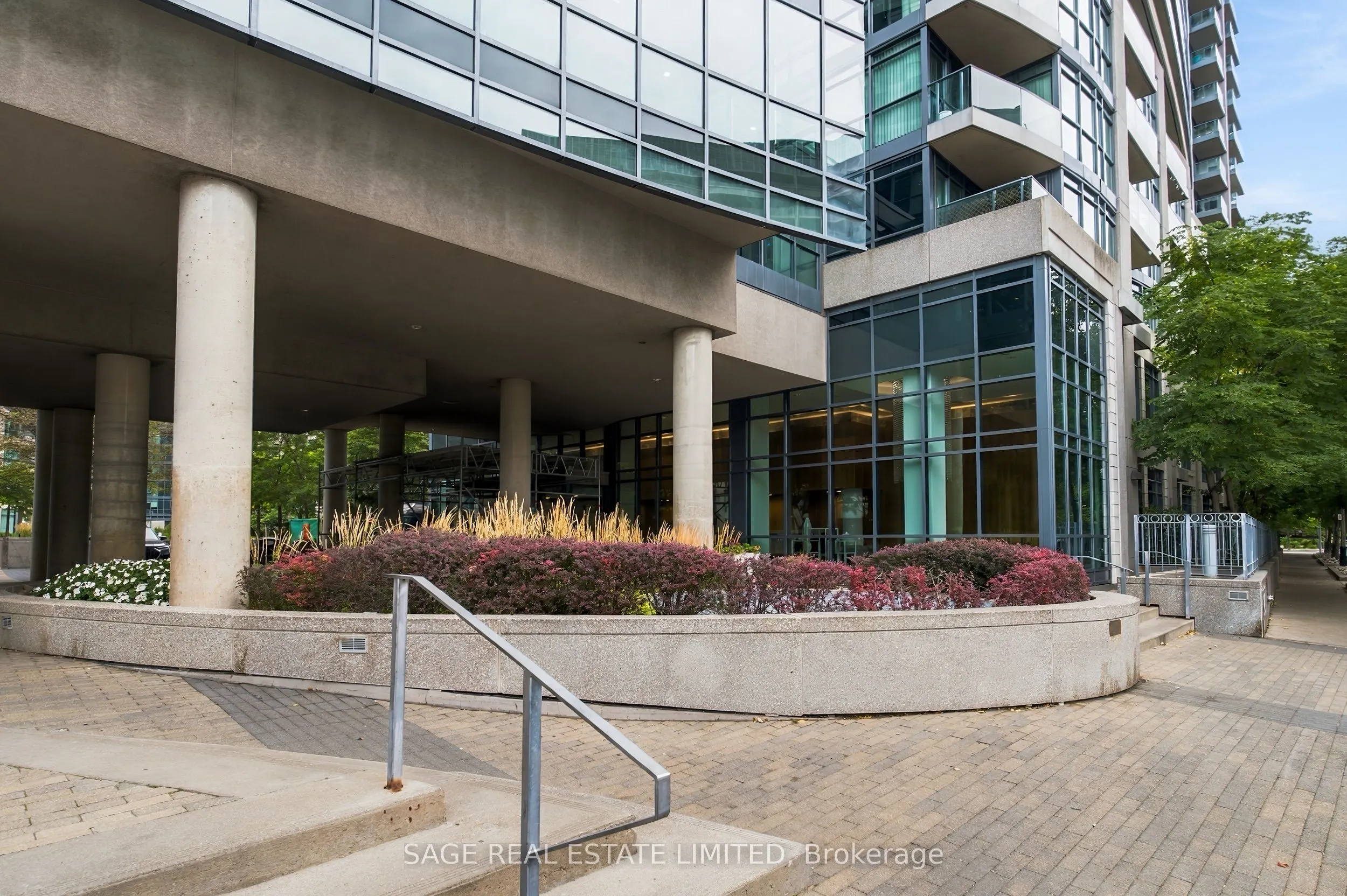 209 Fort York Boulevard #579