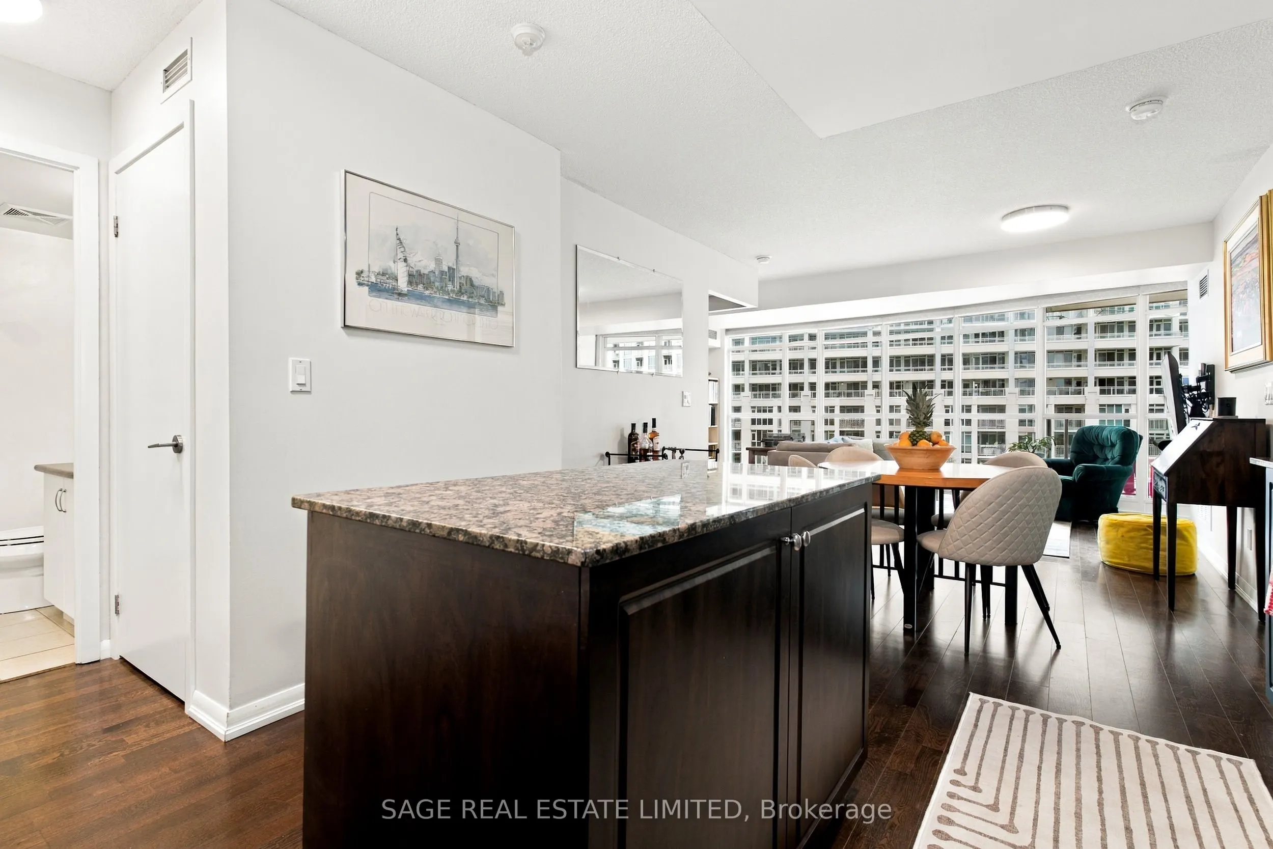 209 Fort York Boulevard #579