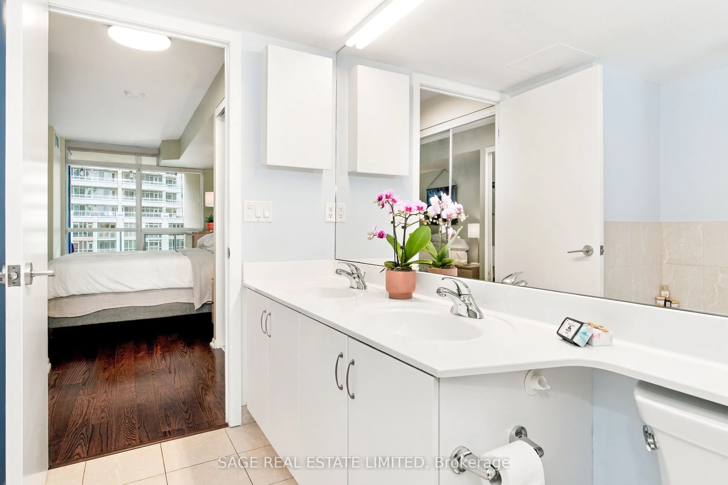 209 Fort York Boulevard #579