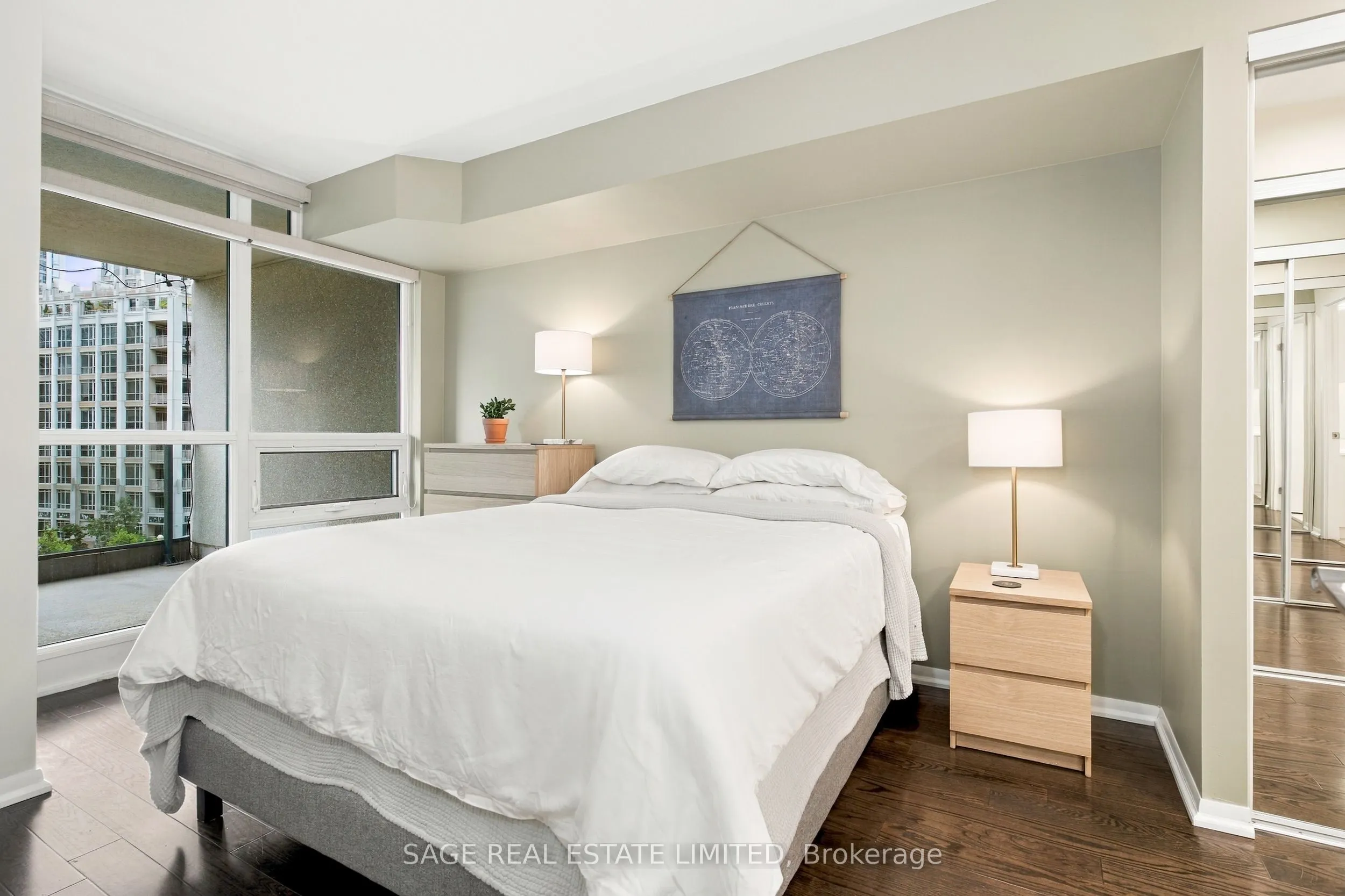 209 Fort York Boulevard #579