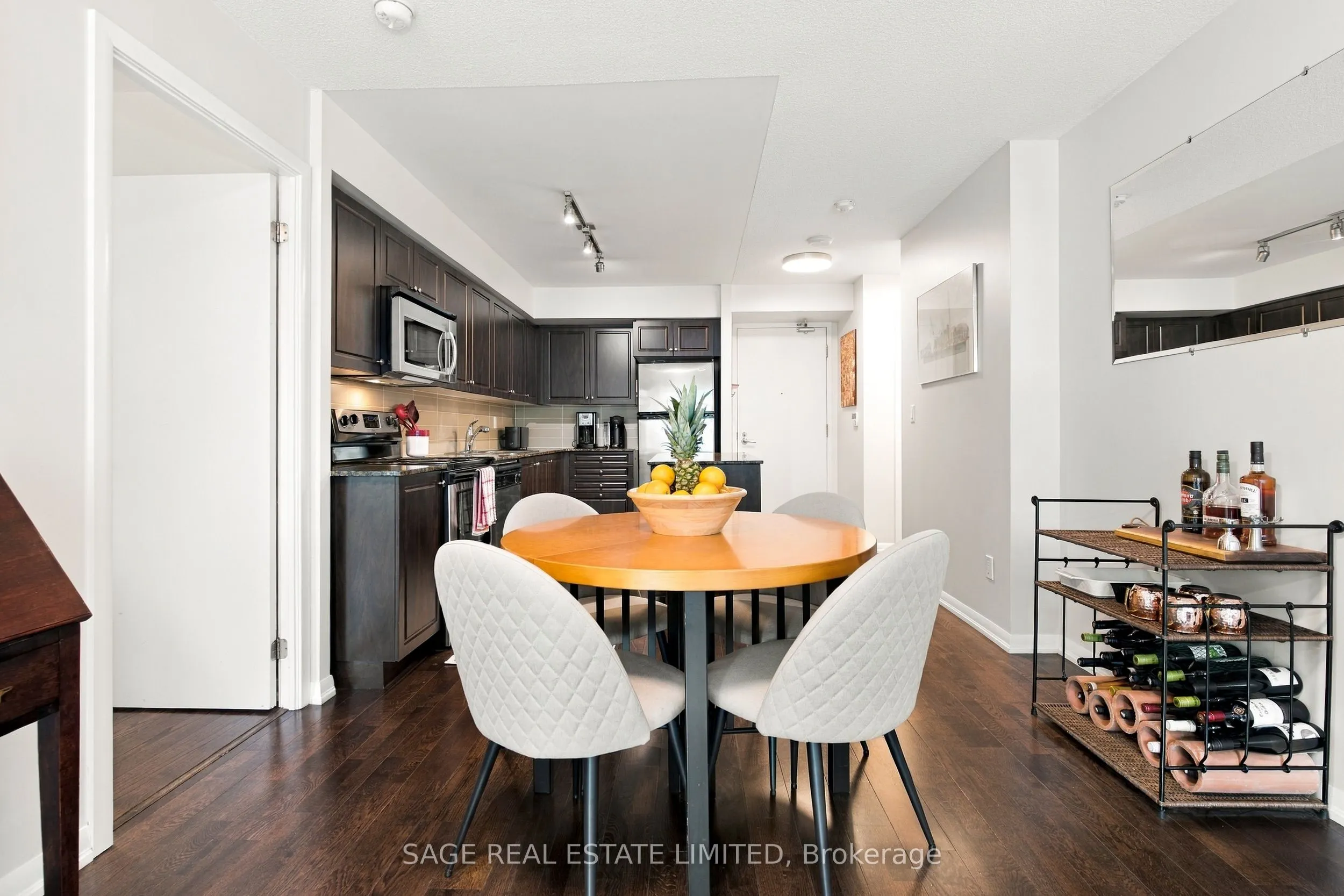 209 Fort York Boulevard #579