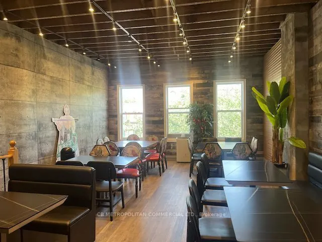 394 Spadina Avenue