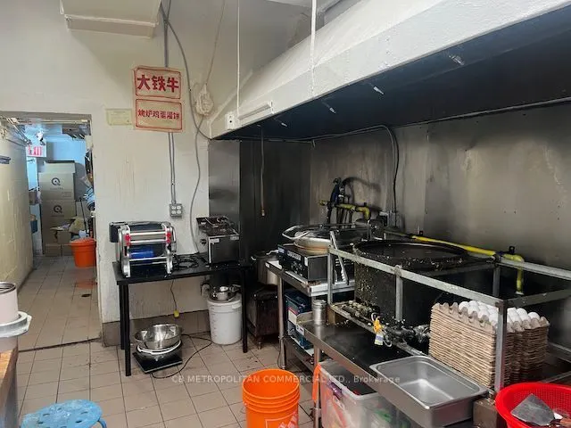 394 Spadina Avenue