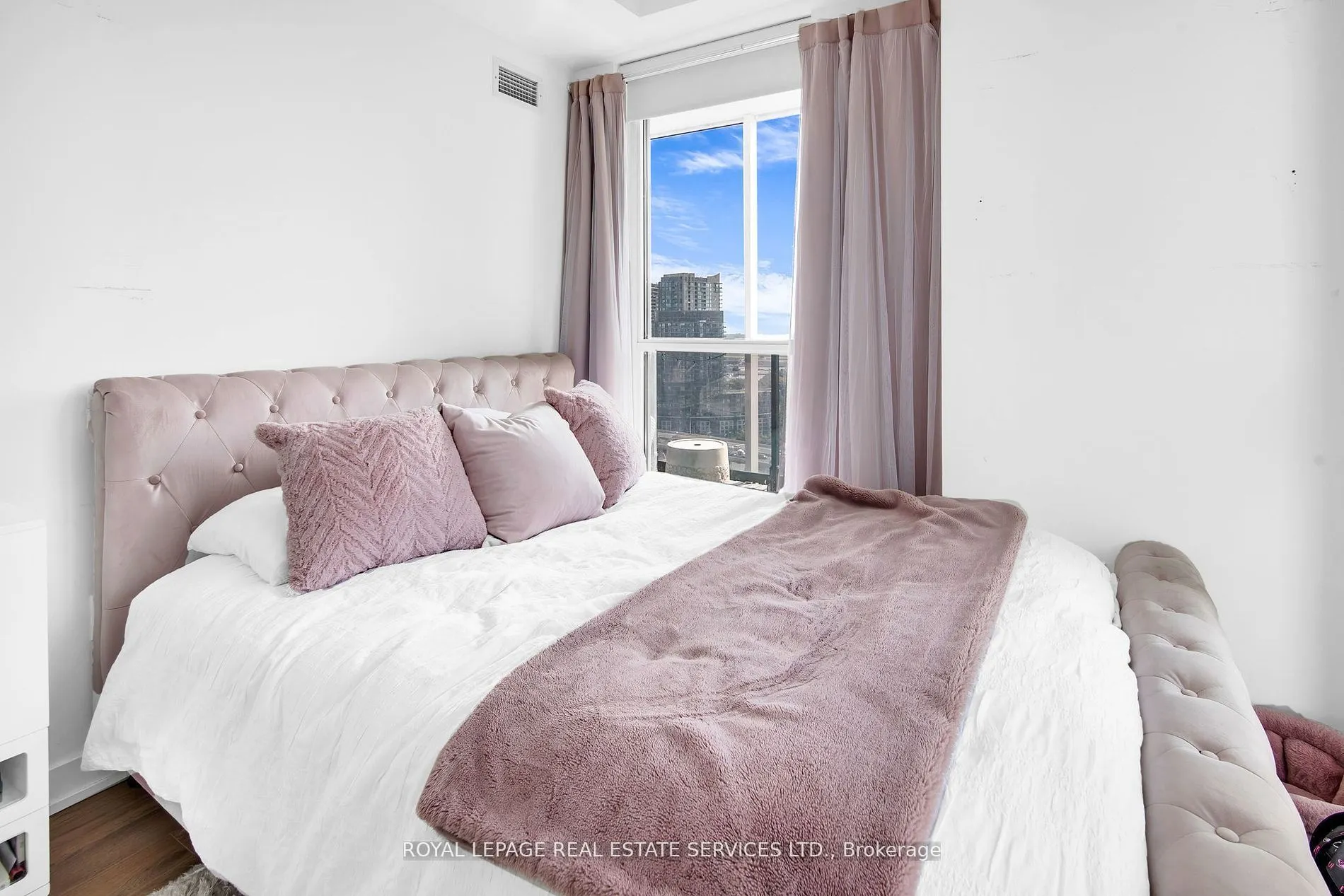50 Ordnance Street #2302