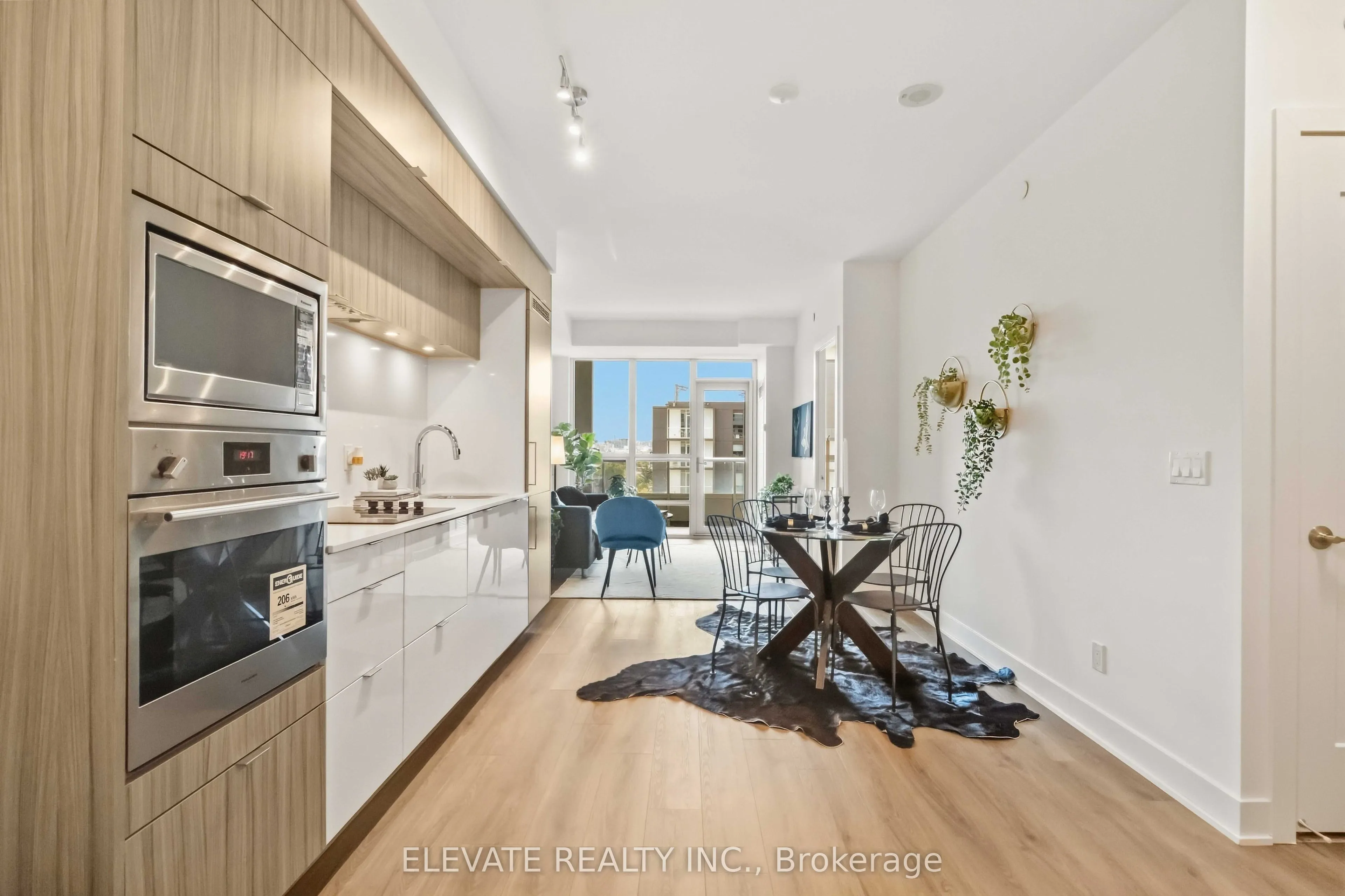 38 Cameron Street #828