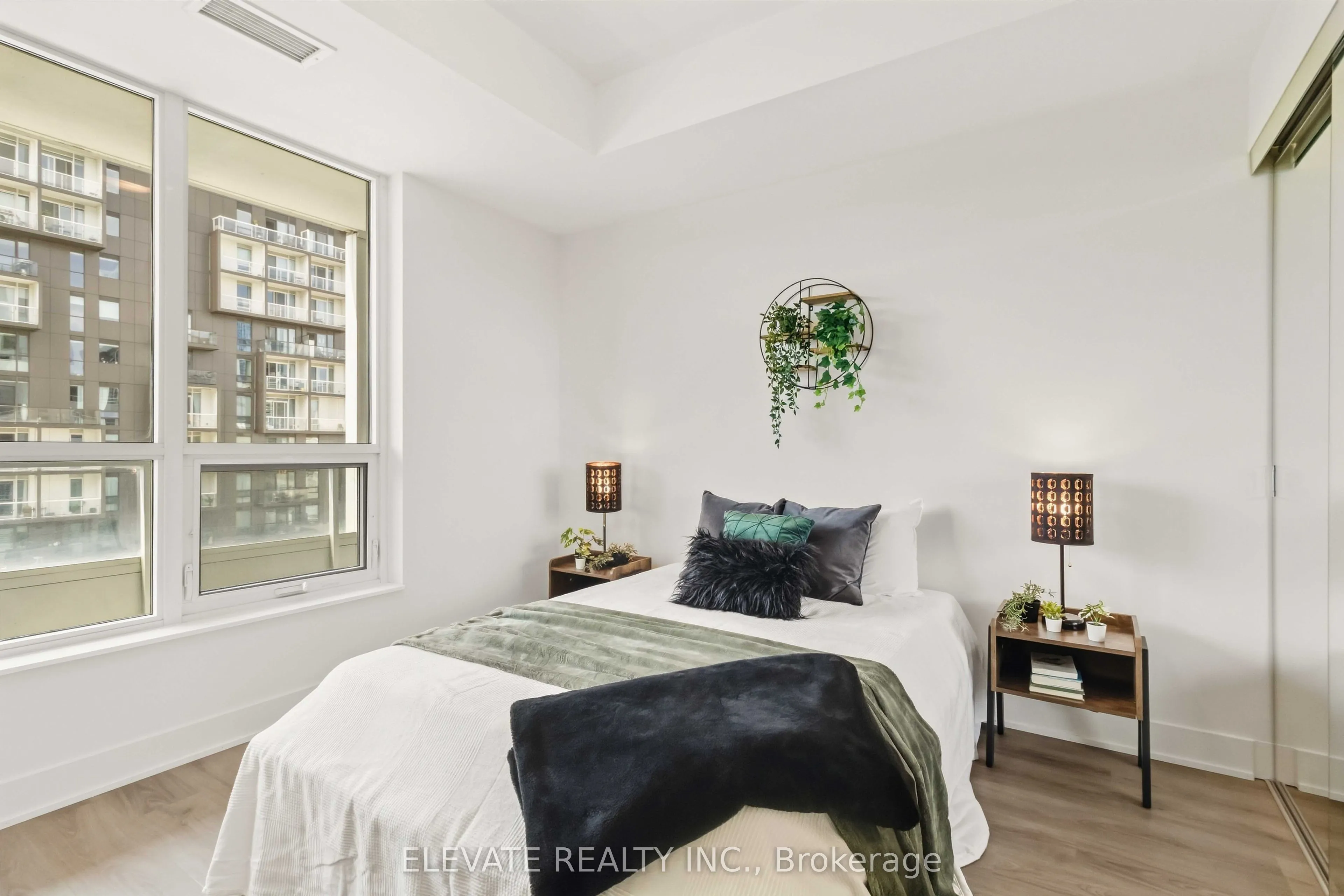 38 Cameron Street #828