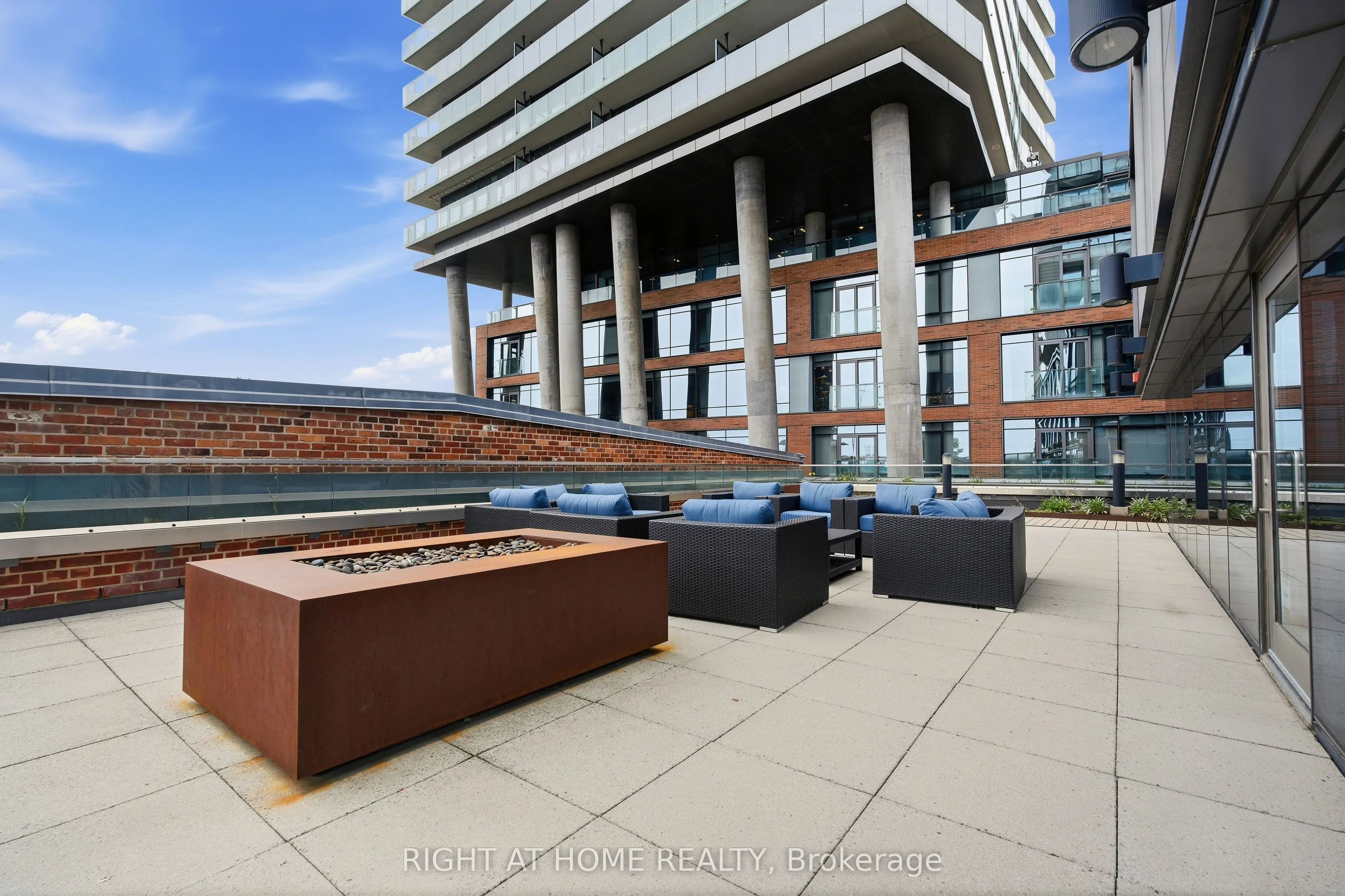 390 Cherry Street #1708
