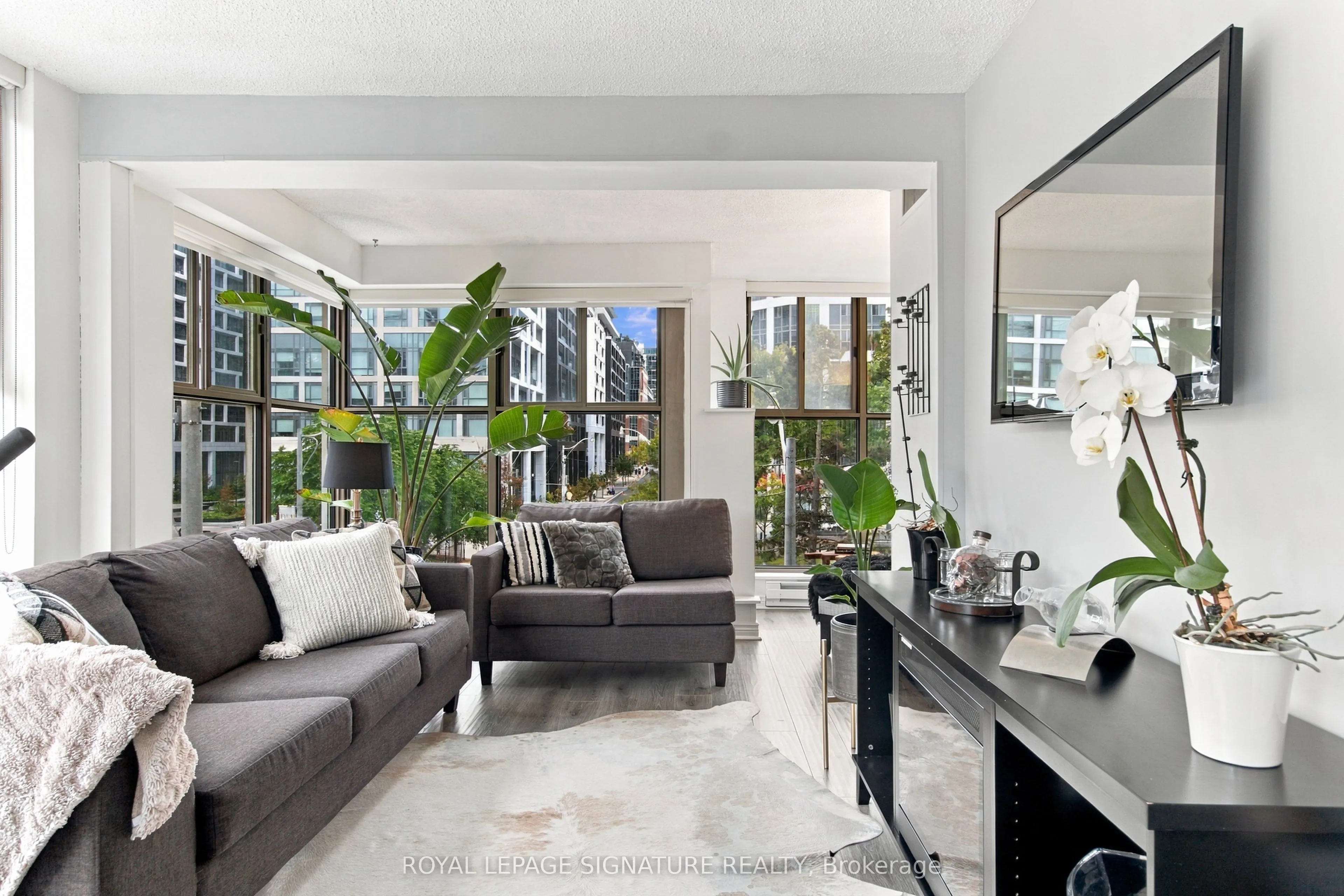 65 Scadding Avenue #301