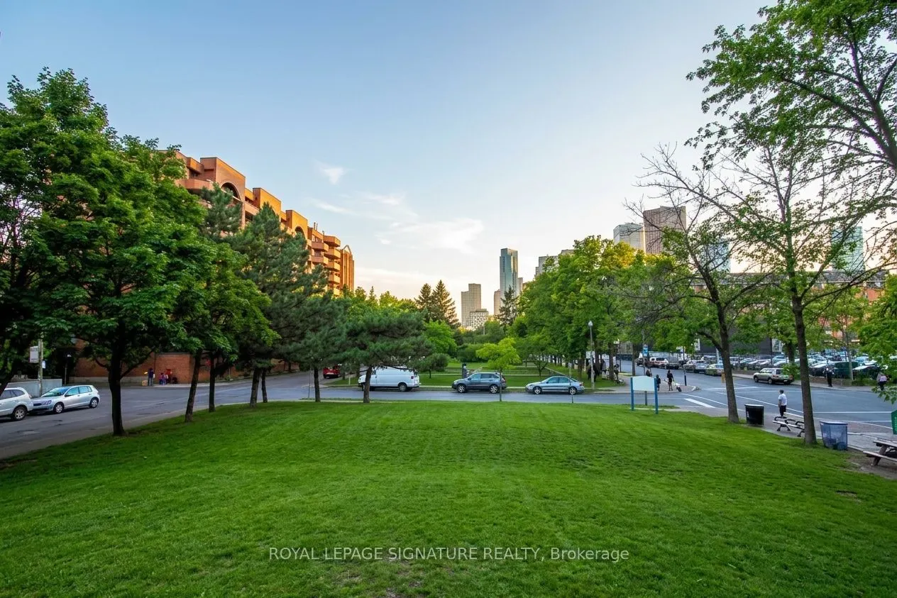 65 Scadding Avenue #301