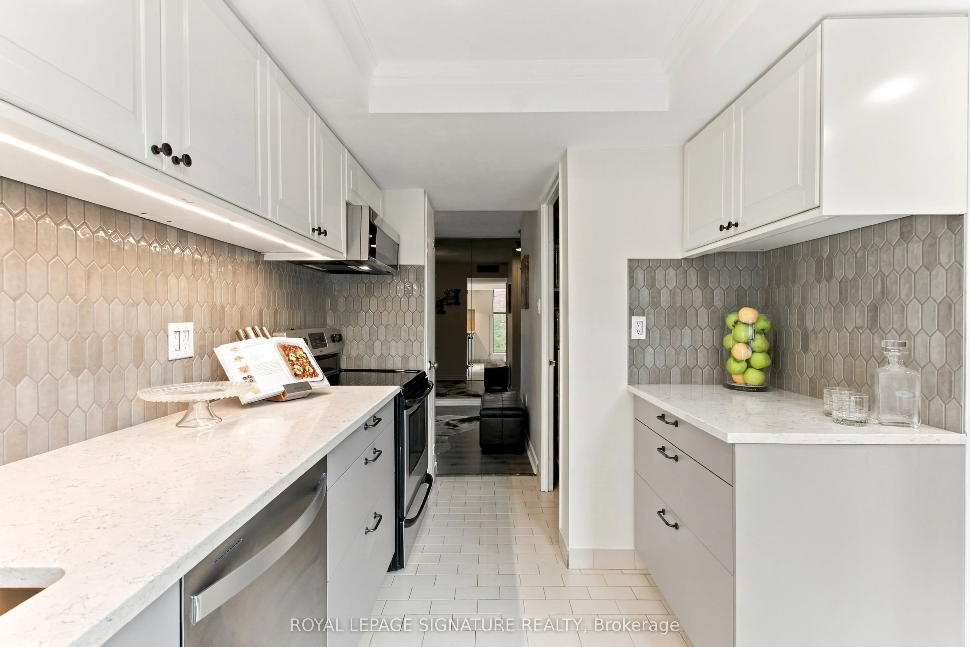 65 Scadding Avenue #301