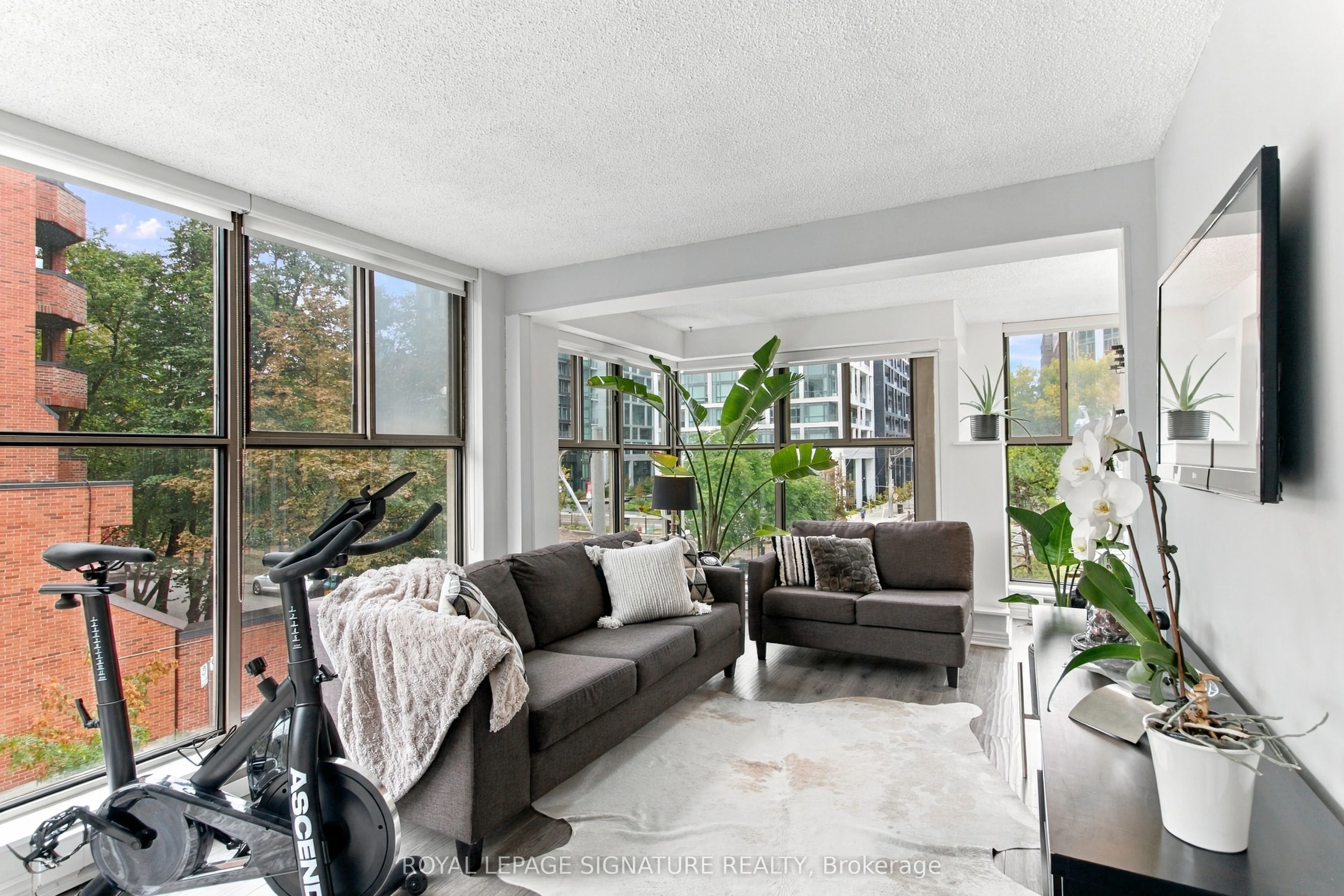 65 Scadding Avenue #301