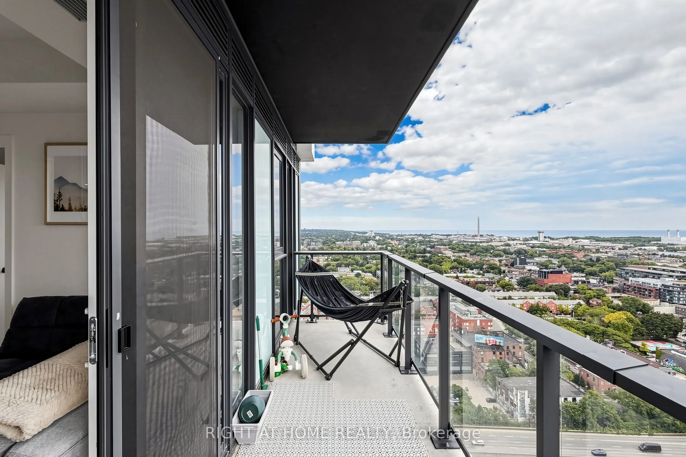 5 Defries Street #2502