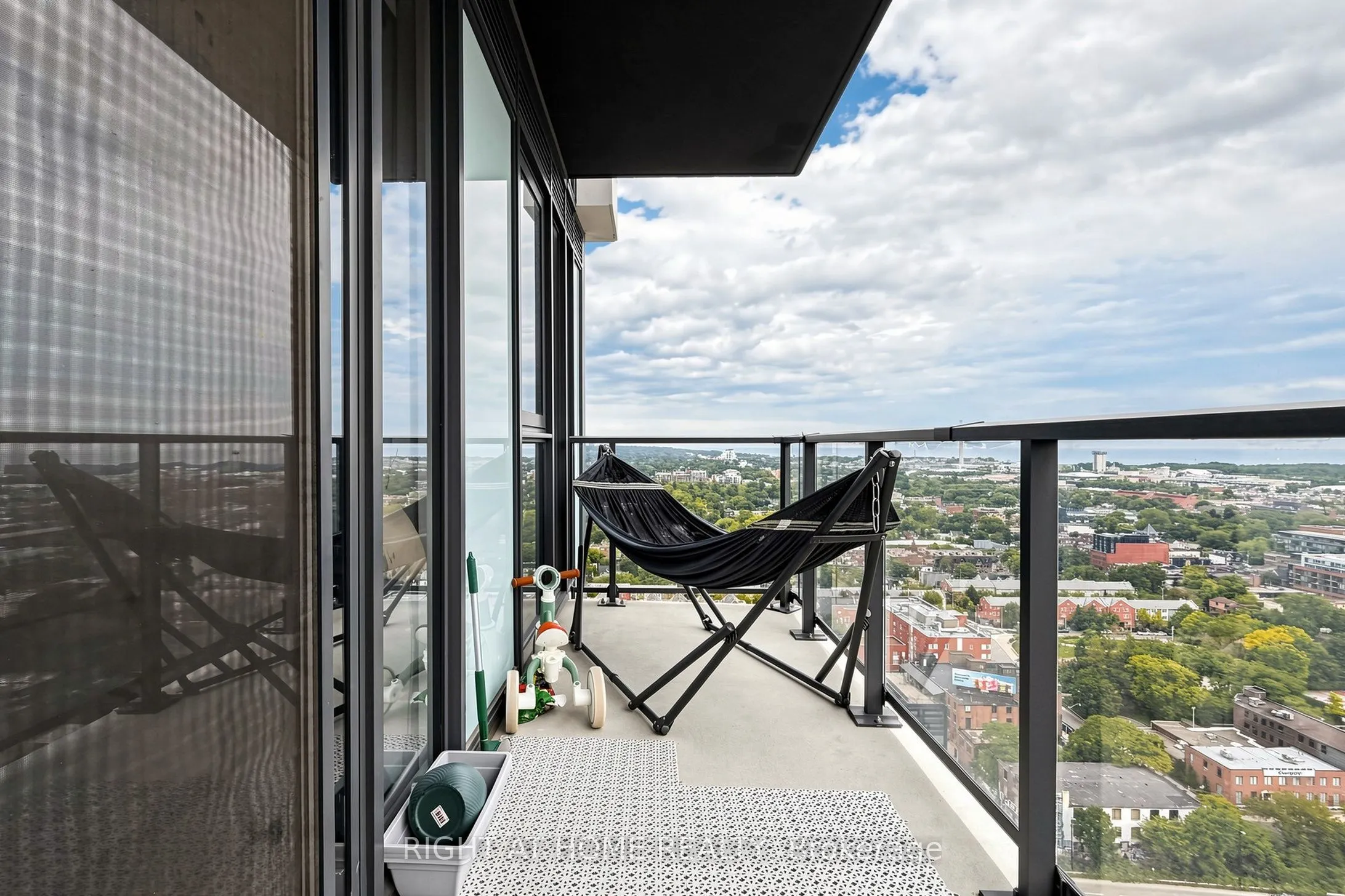 5 Defries Street #2502