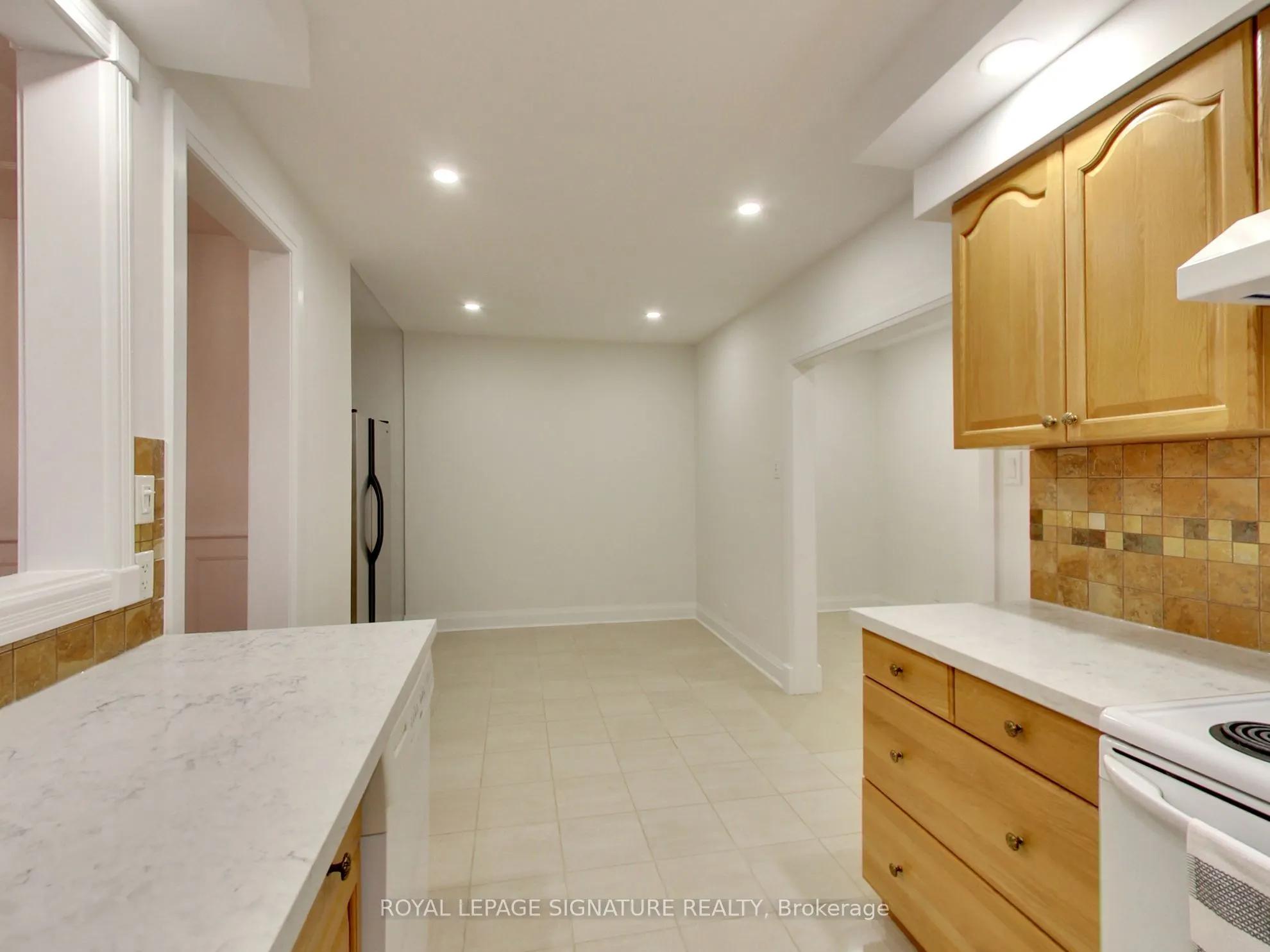 1691 Bathurst Street #Main