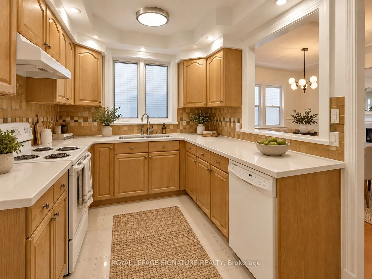 1691 Bathurst Street #Main