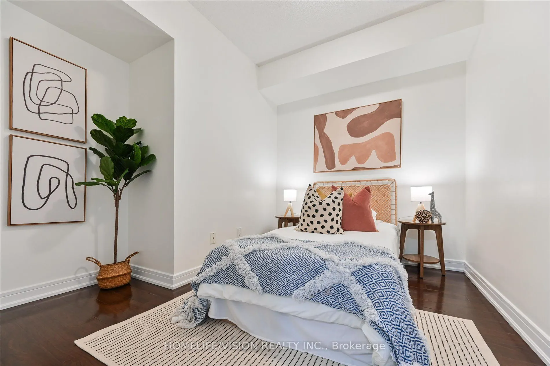 31 Bales Avenue #1801