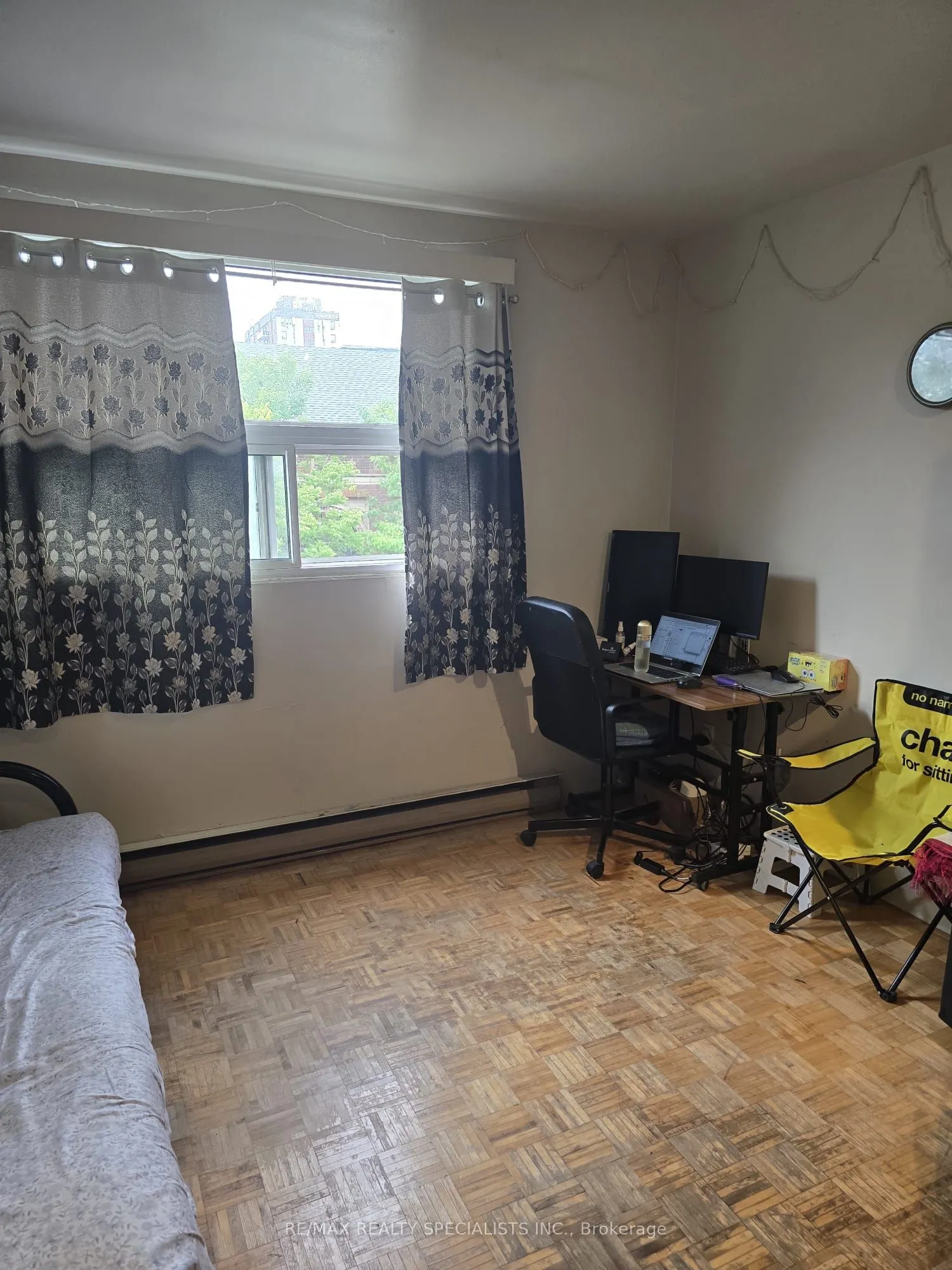 1087 Bloor Street W #305