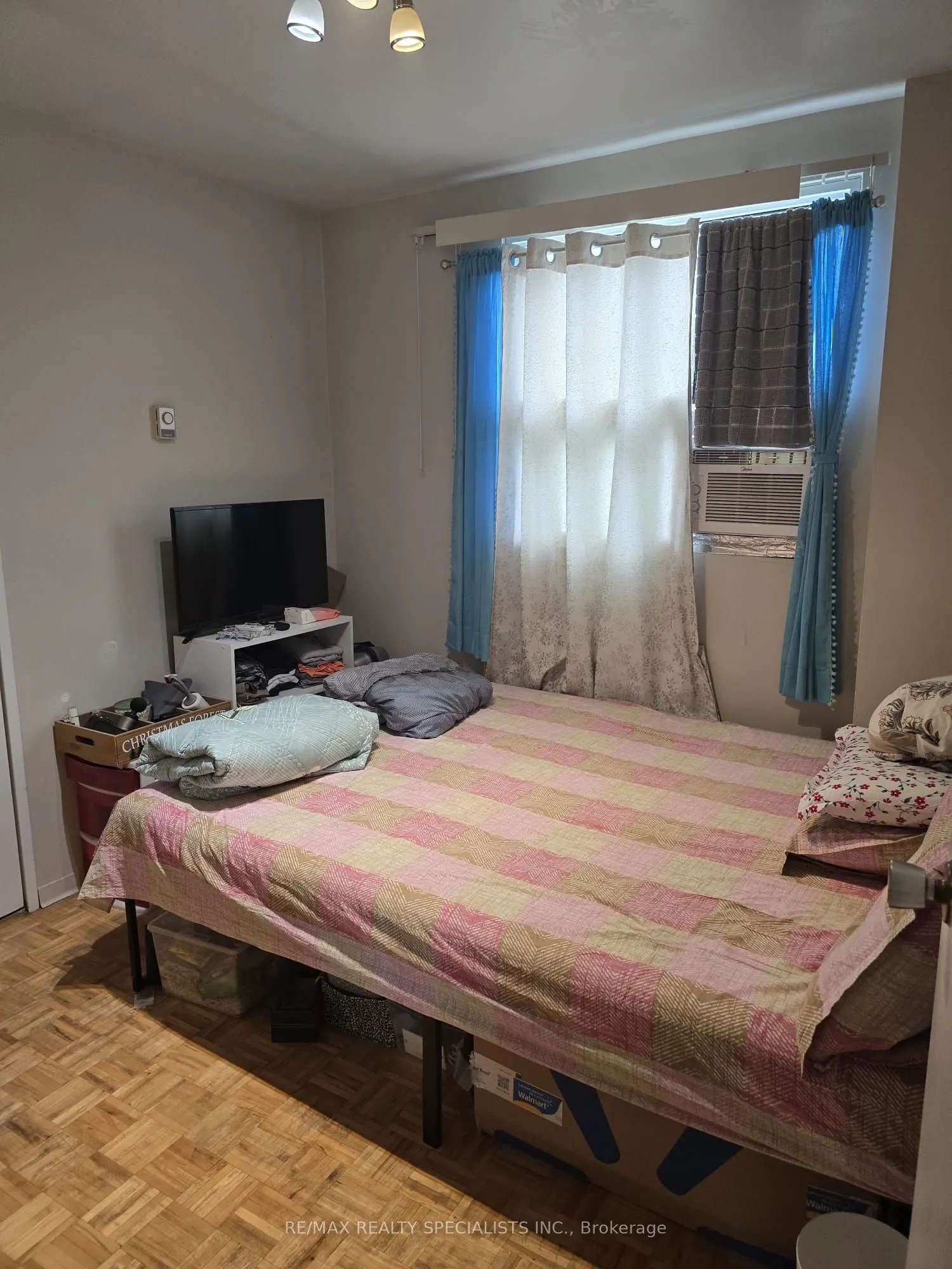 1087 Bloor Street W #305