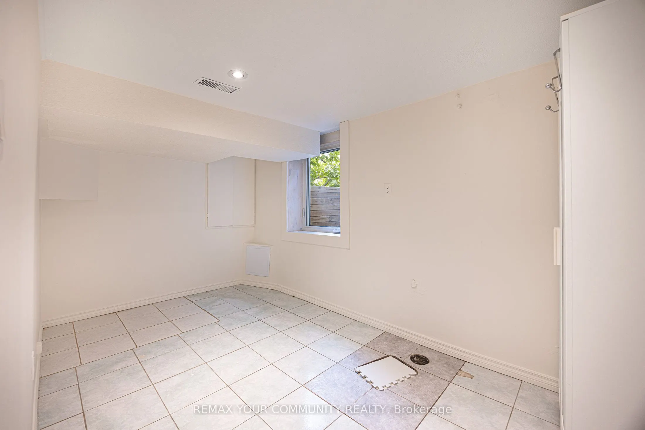 17 Muir Avenue