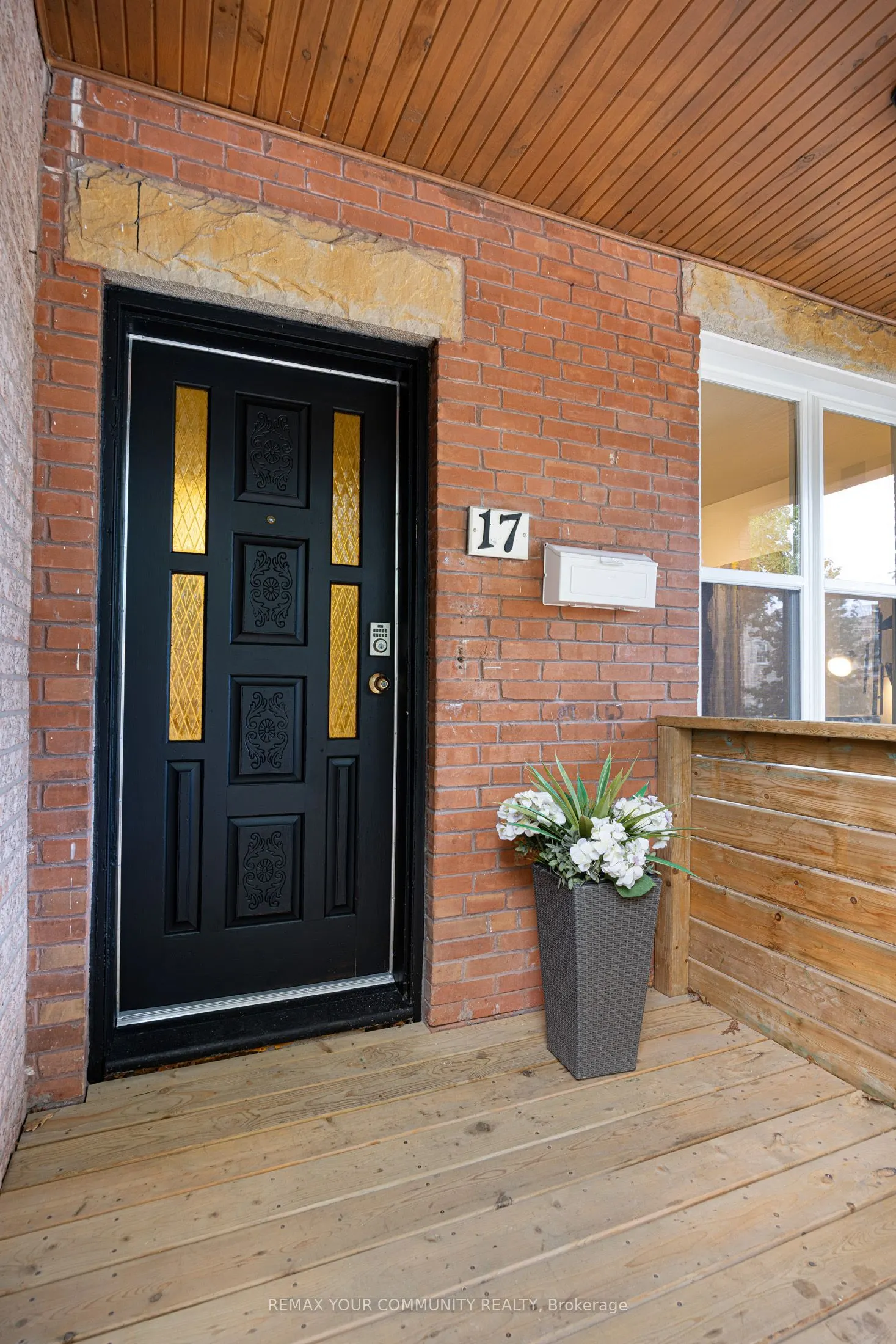 17 Muir Avenue