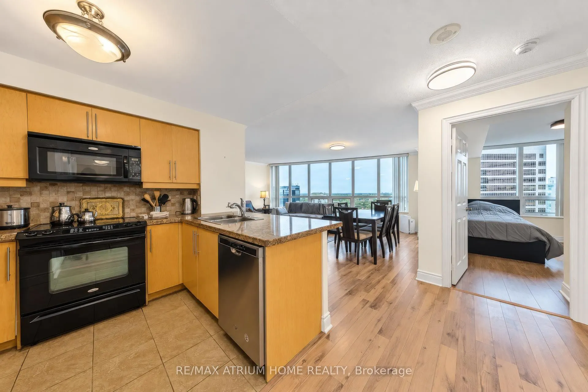 25 Greenview Avenue #2320