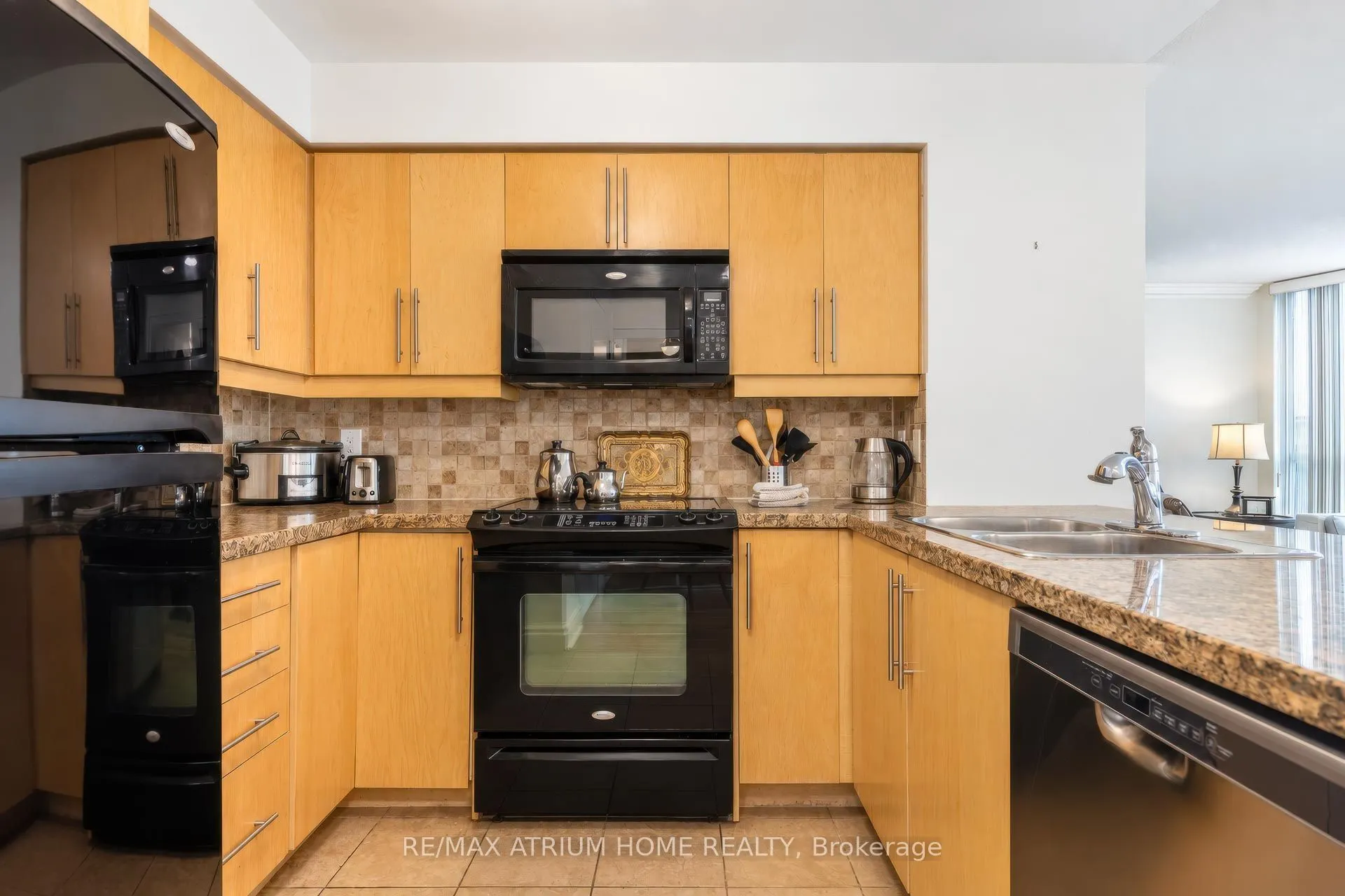 25 Greenview Avenue #2320