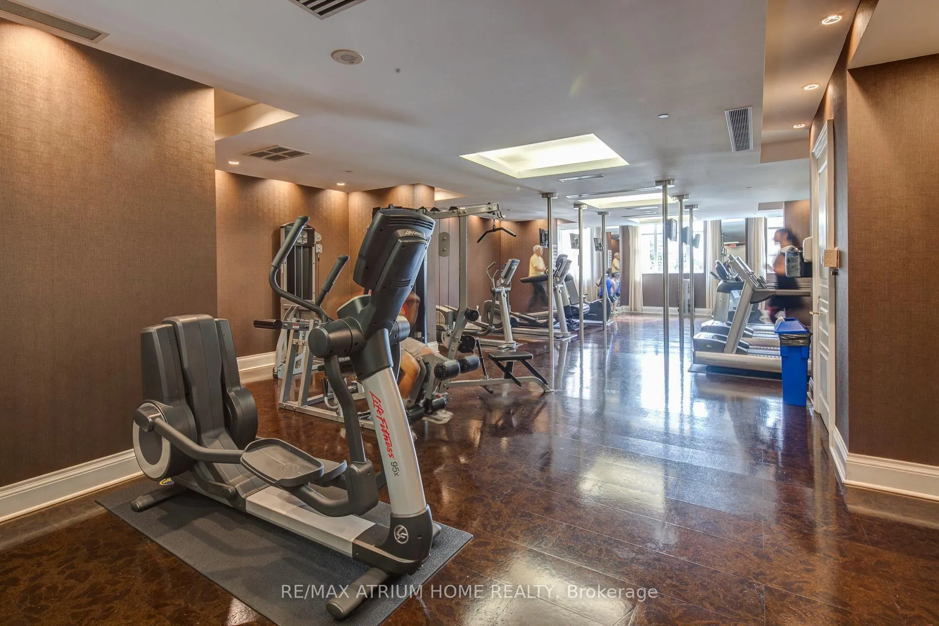 25 Greenview Avenue #2320