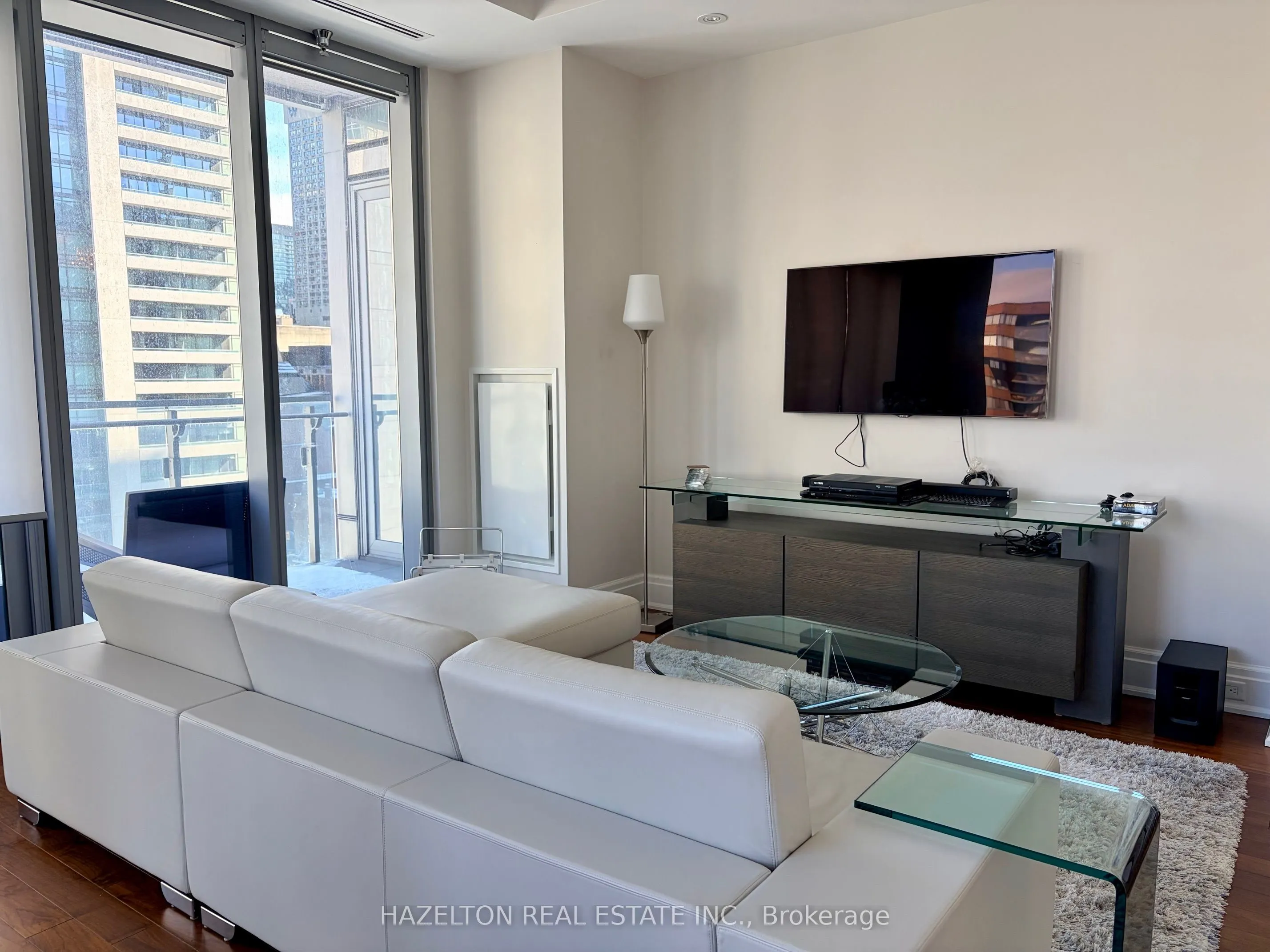 55 Scollard Street #902