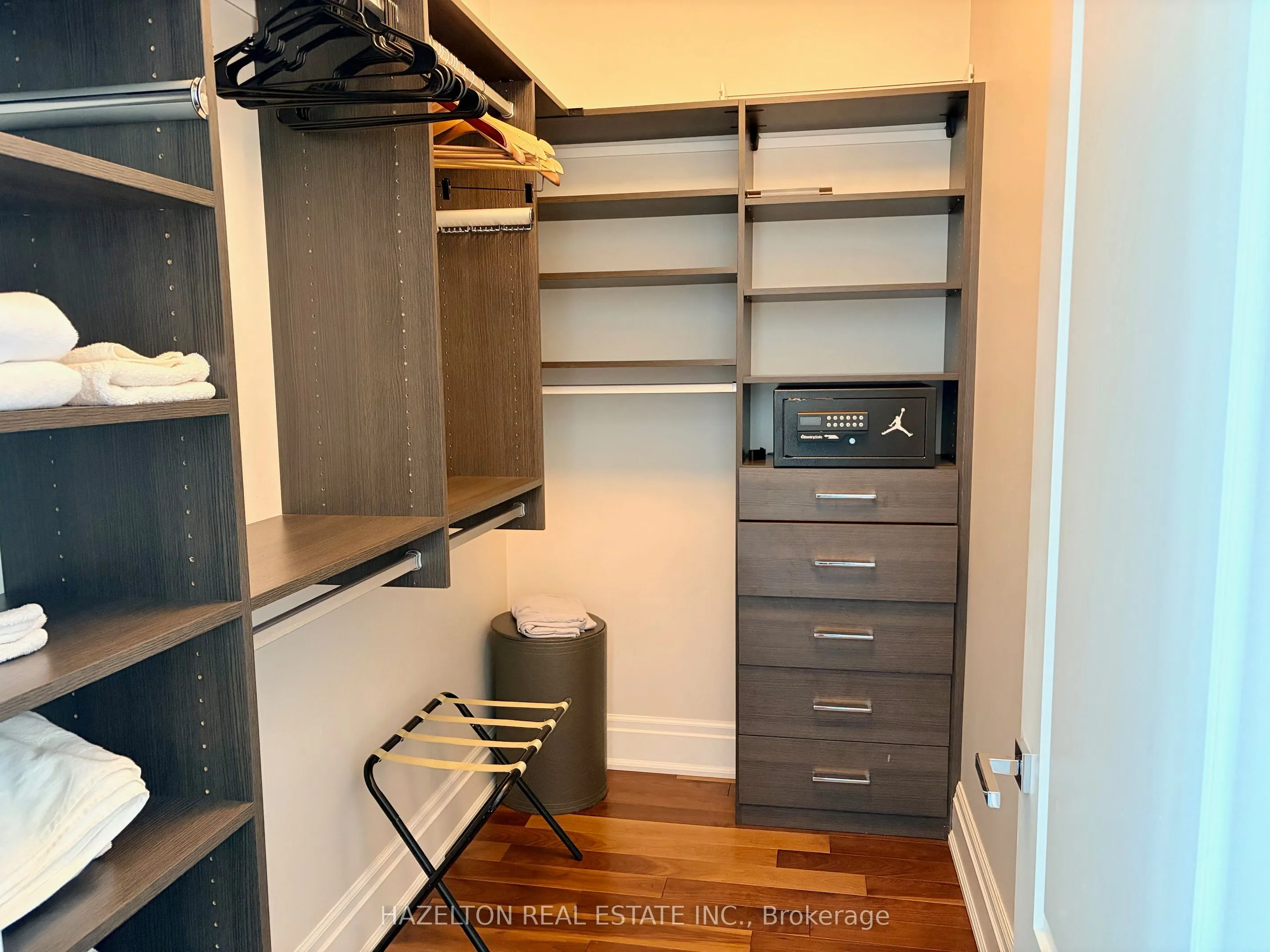 55 Scollard Street #902