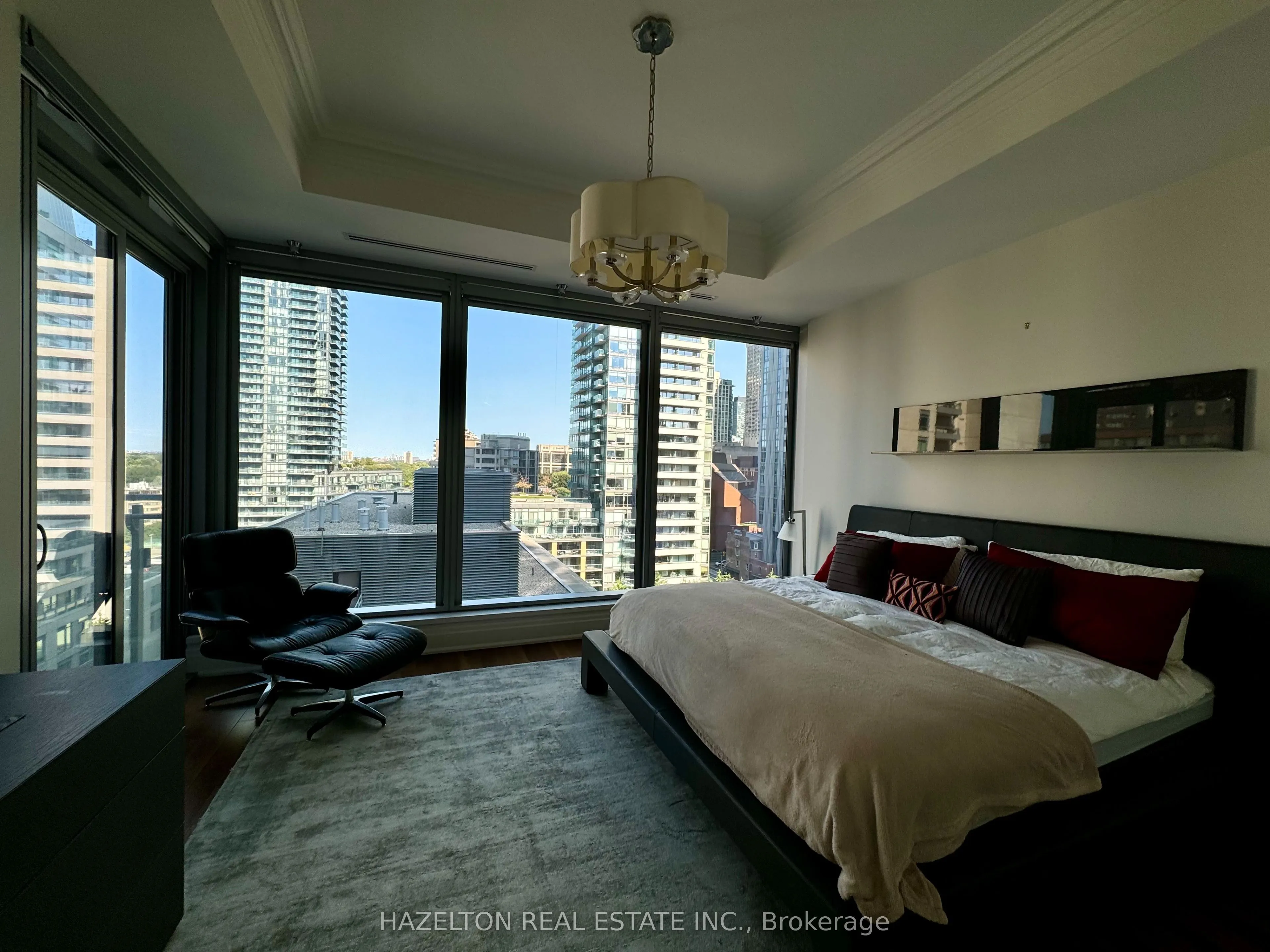 55 Scollard Street #902
