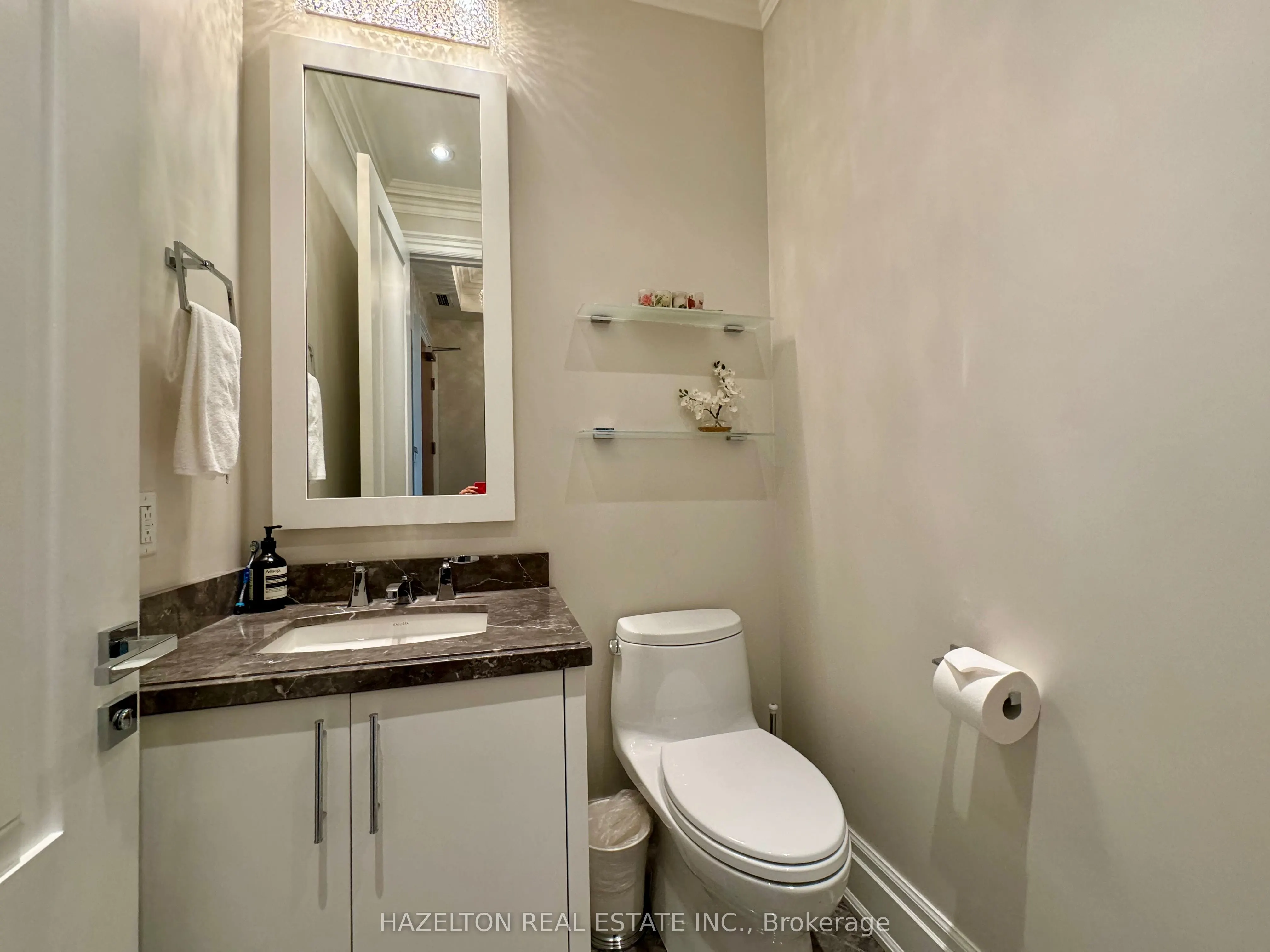 55 Scollard Street #902