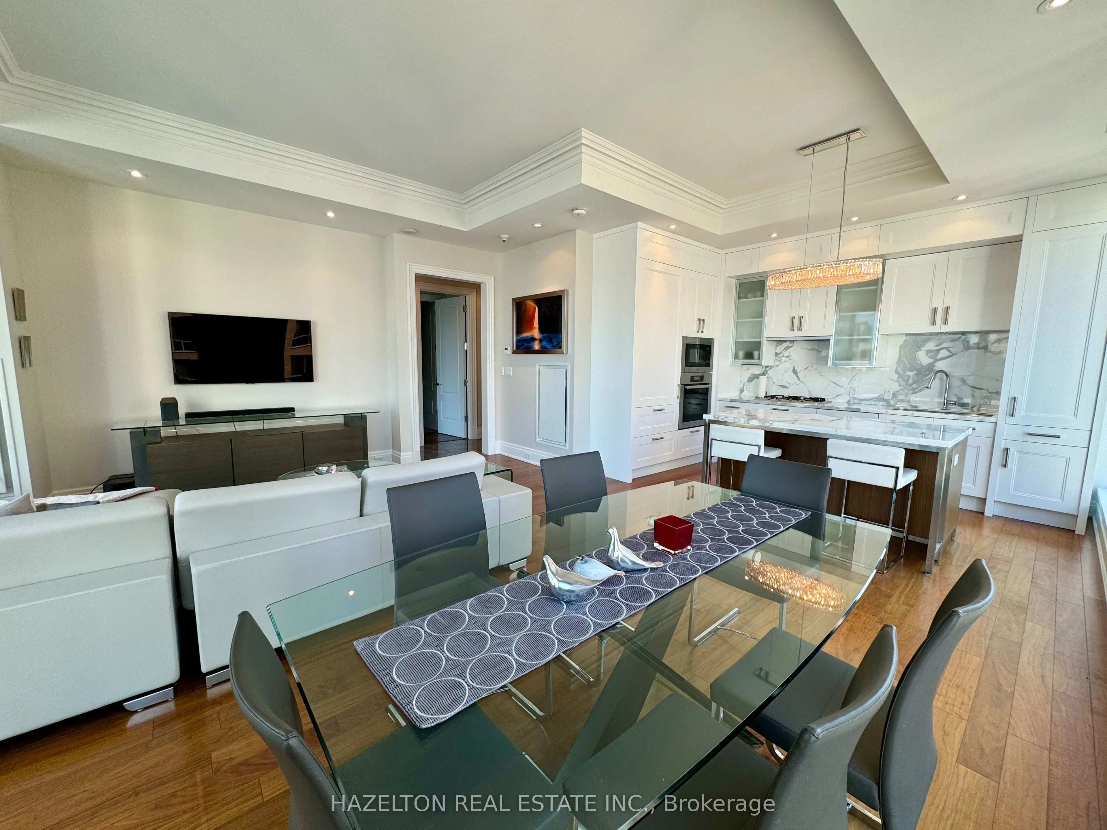 55 Scollard Street #902