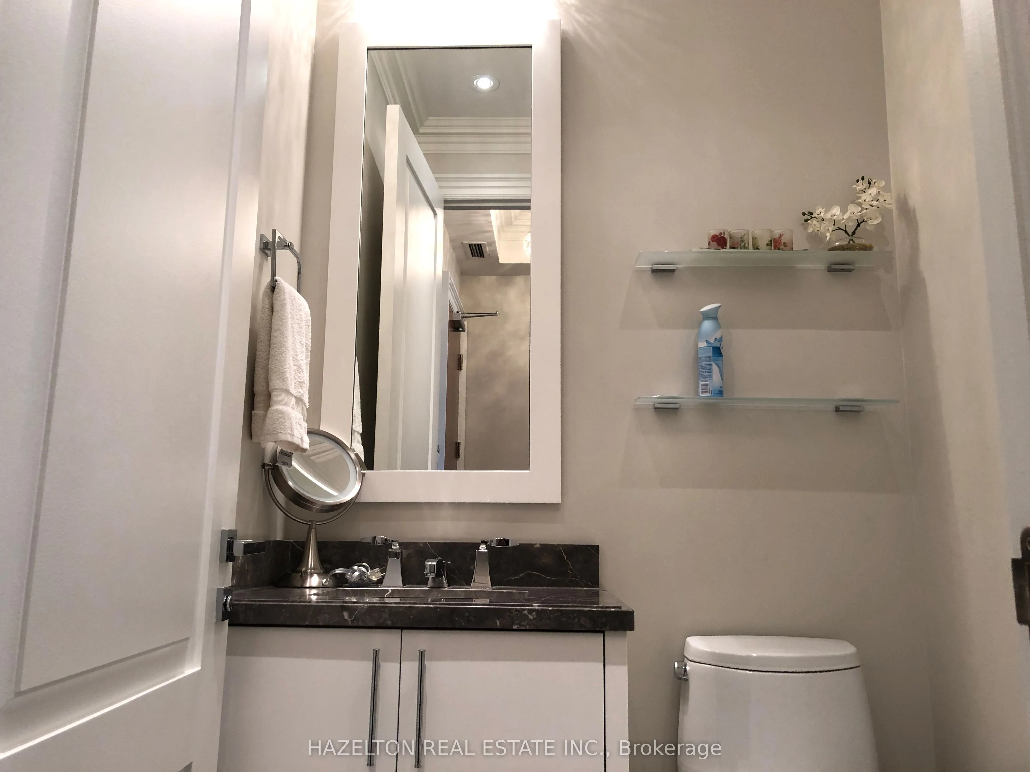 55 Scollard Street #902