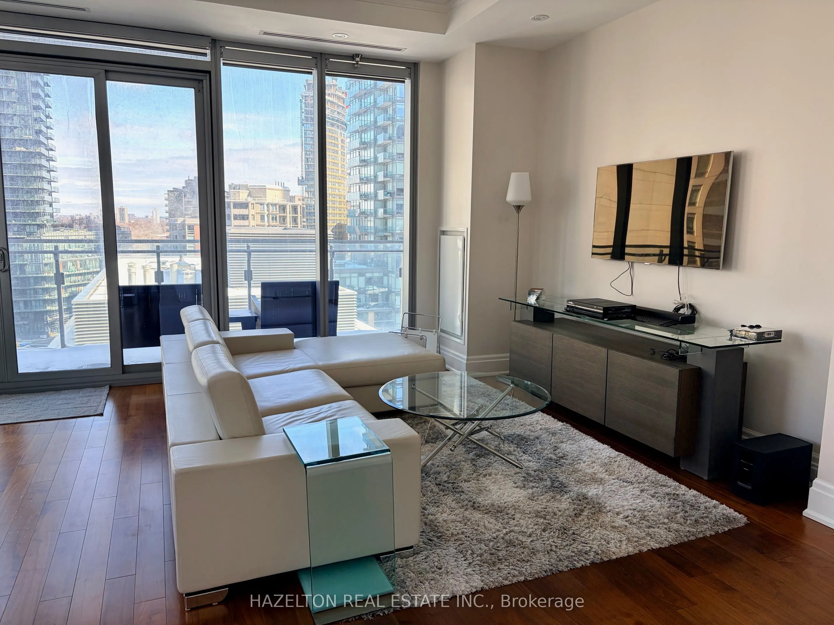 55 Scollard Street #902