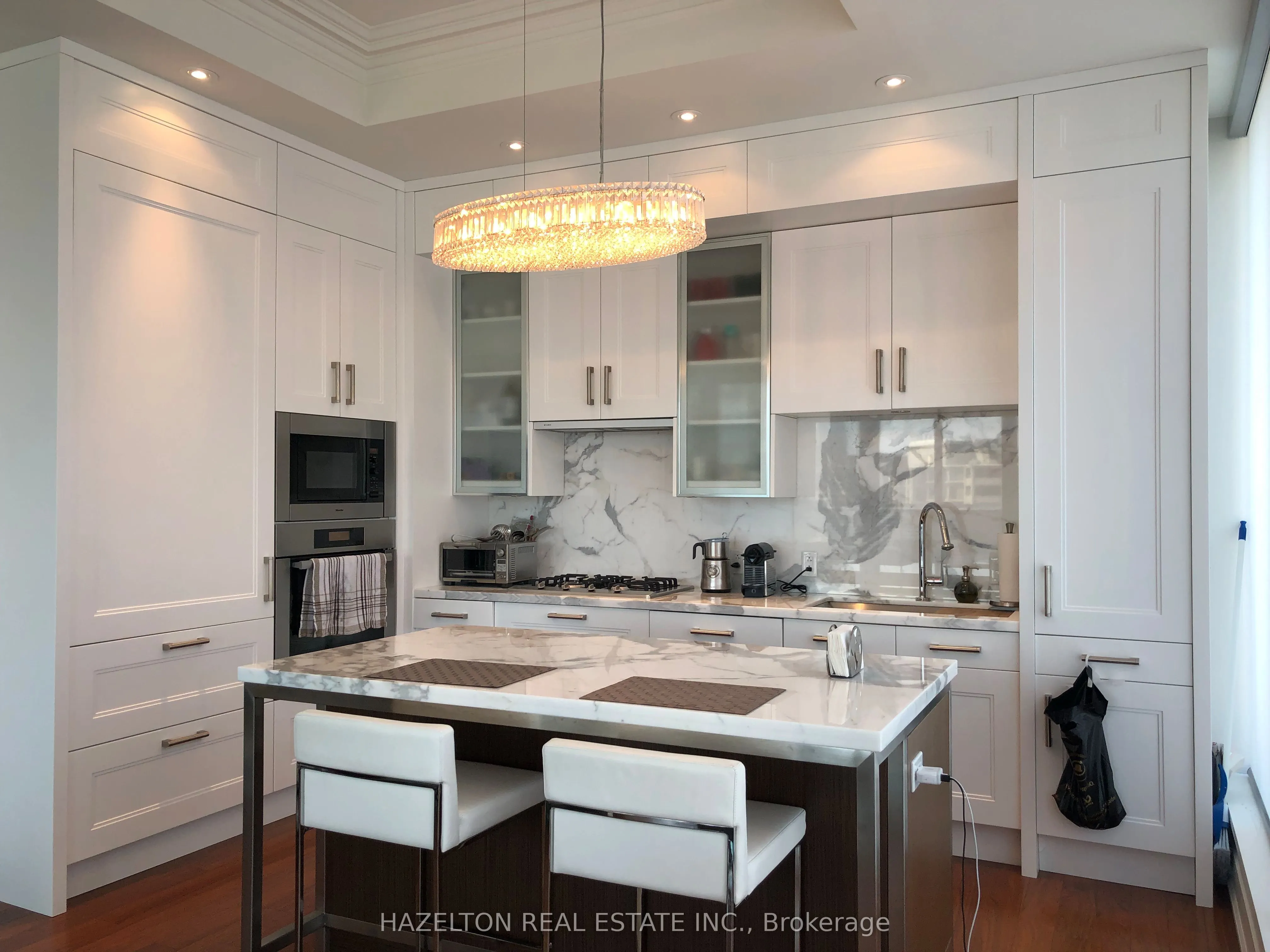 55 Scollard Street #902