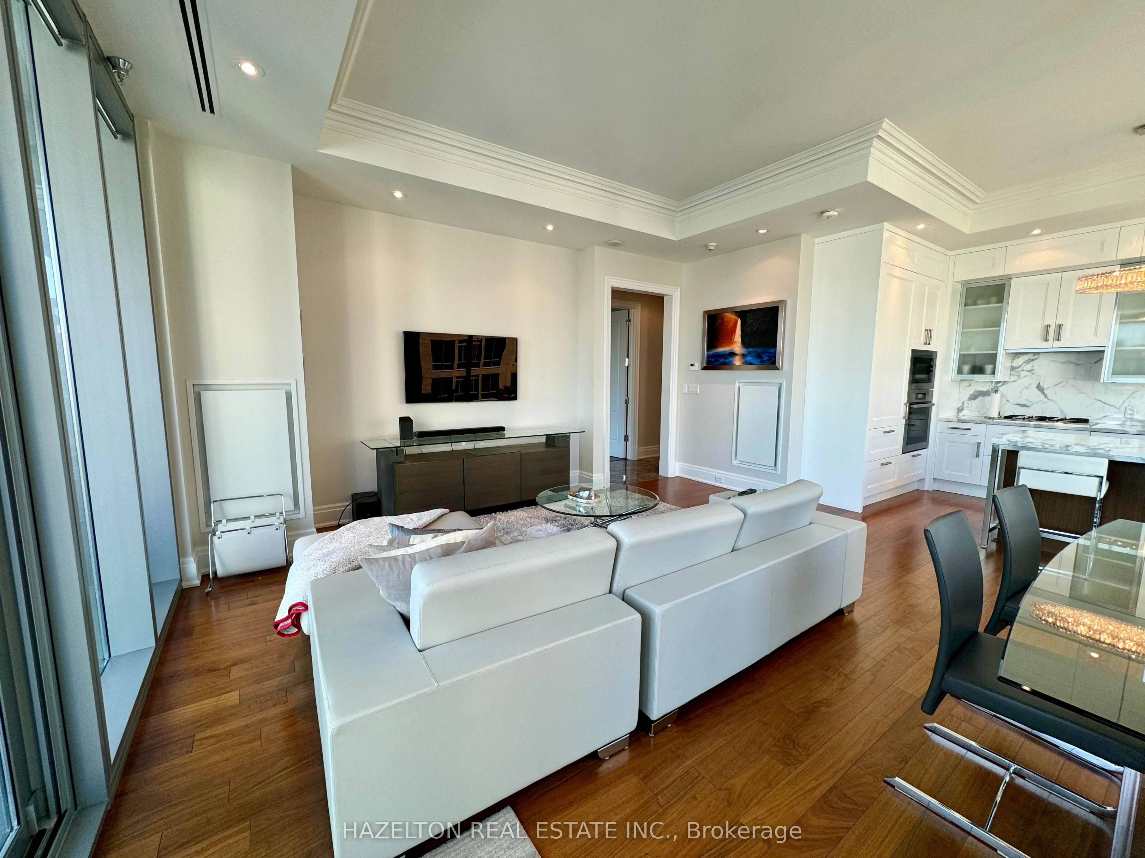 55 Scollard Street #902