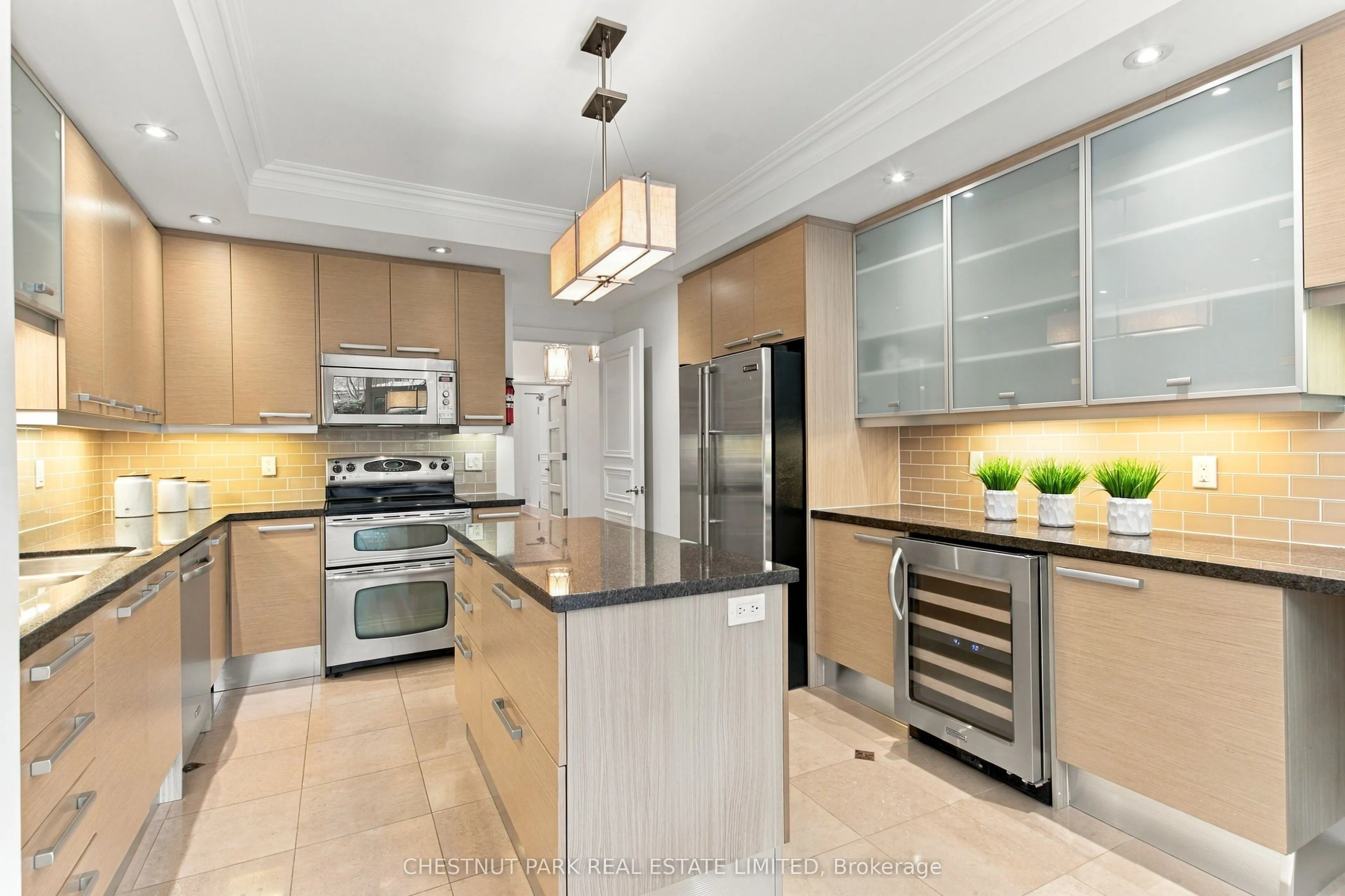 660 Sheppard Avenue E #203B