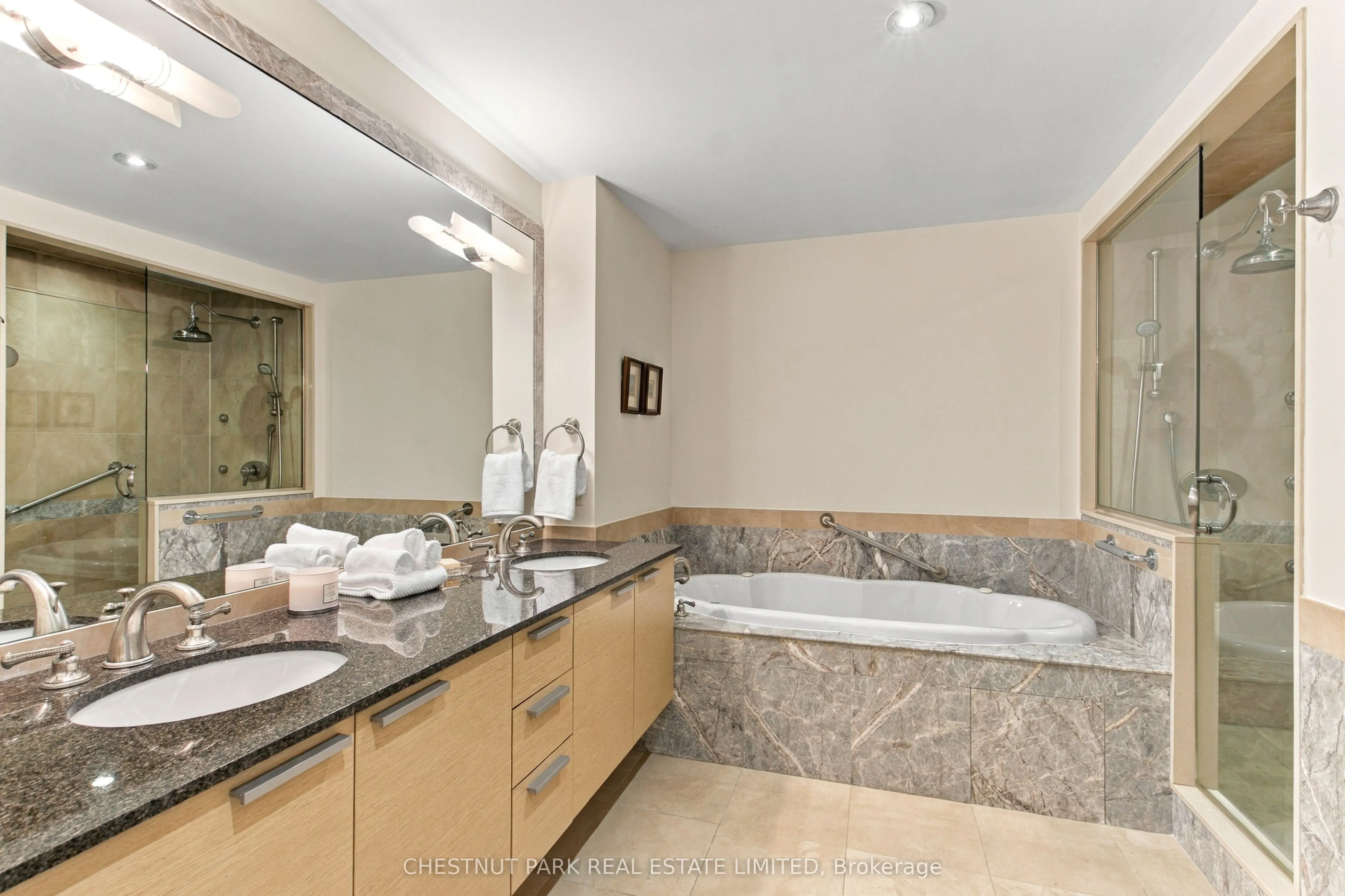 660 Sheppard Avenue E #203B