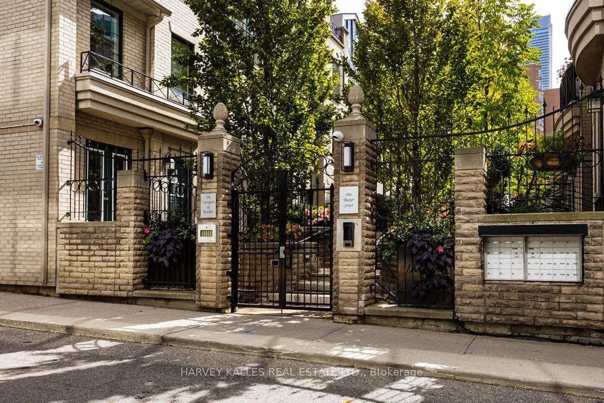 1 Baxter Street #TH 9